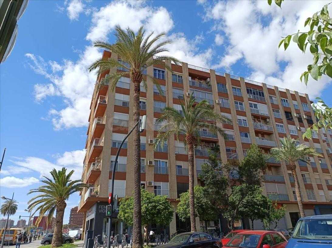 Garaje en venta en Tomas De Villarroya