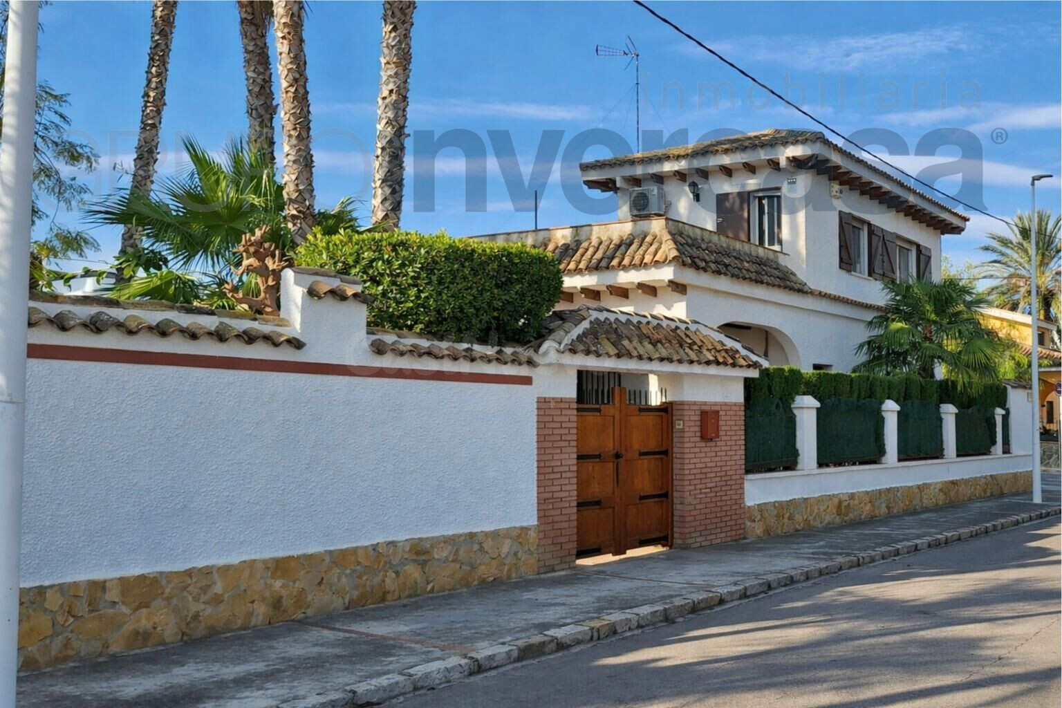 VILLA EN VENTA  URB.MALDONADO - RIBA ROJA DE TURIA (VALENCIA).