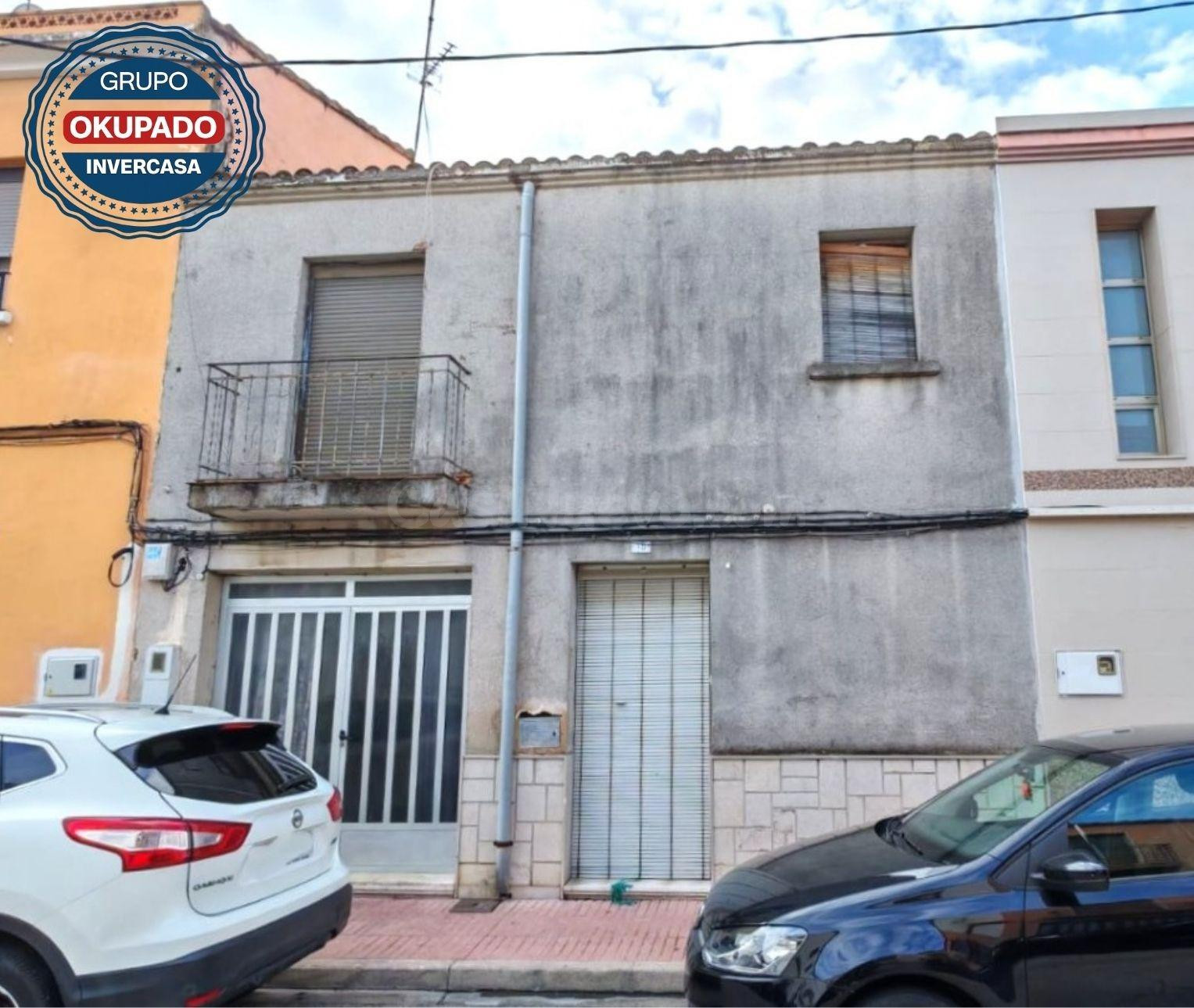CASA OKUPADA EN VENTA PILES (VALENCIA)