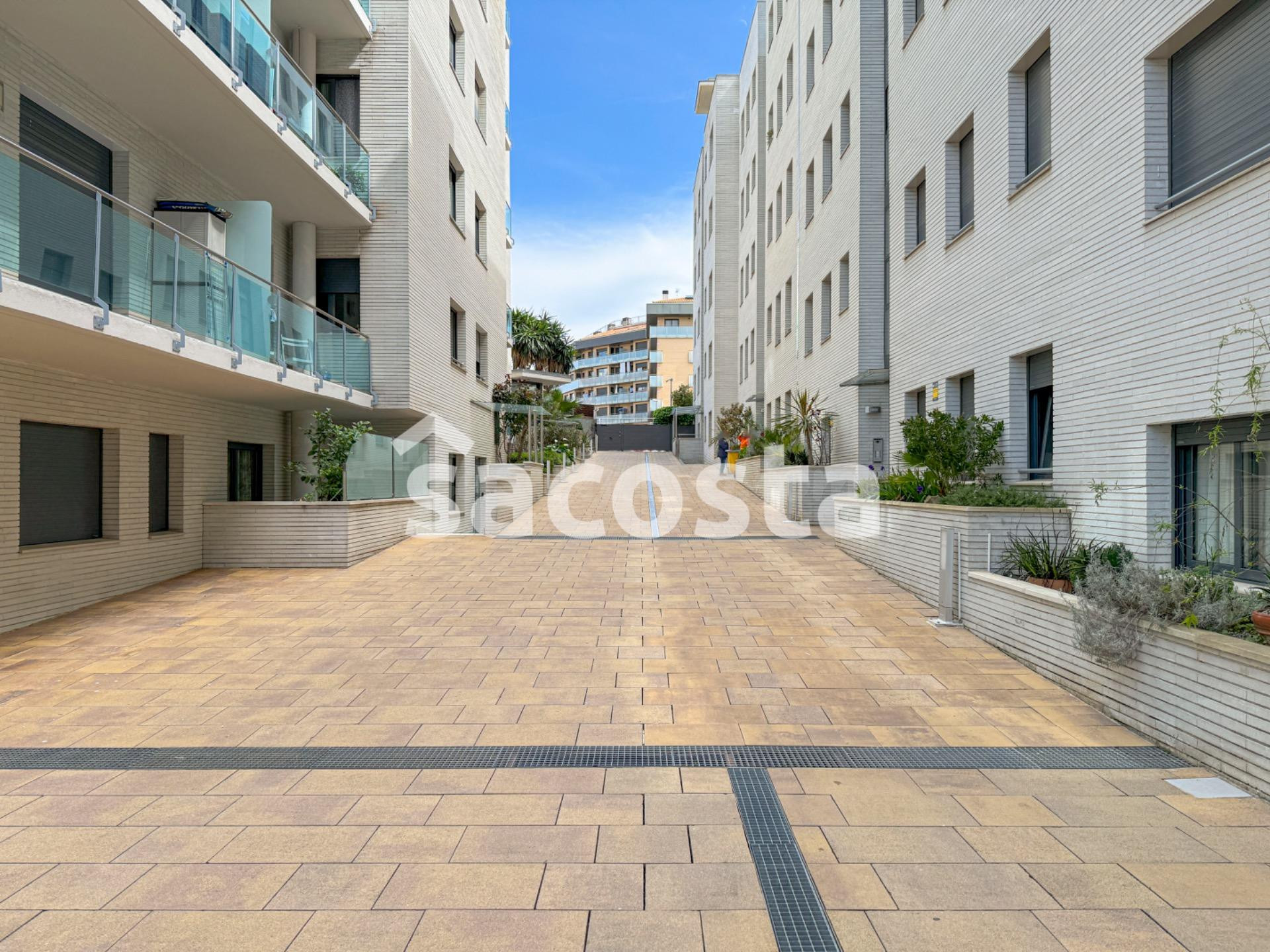 Moderno Piso Con Terraza en Lloret de Mar - Fenals - foto 4