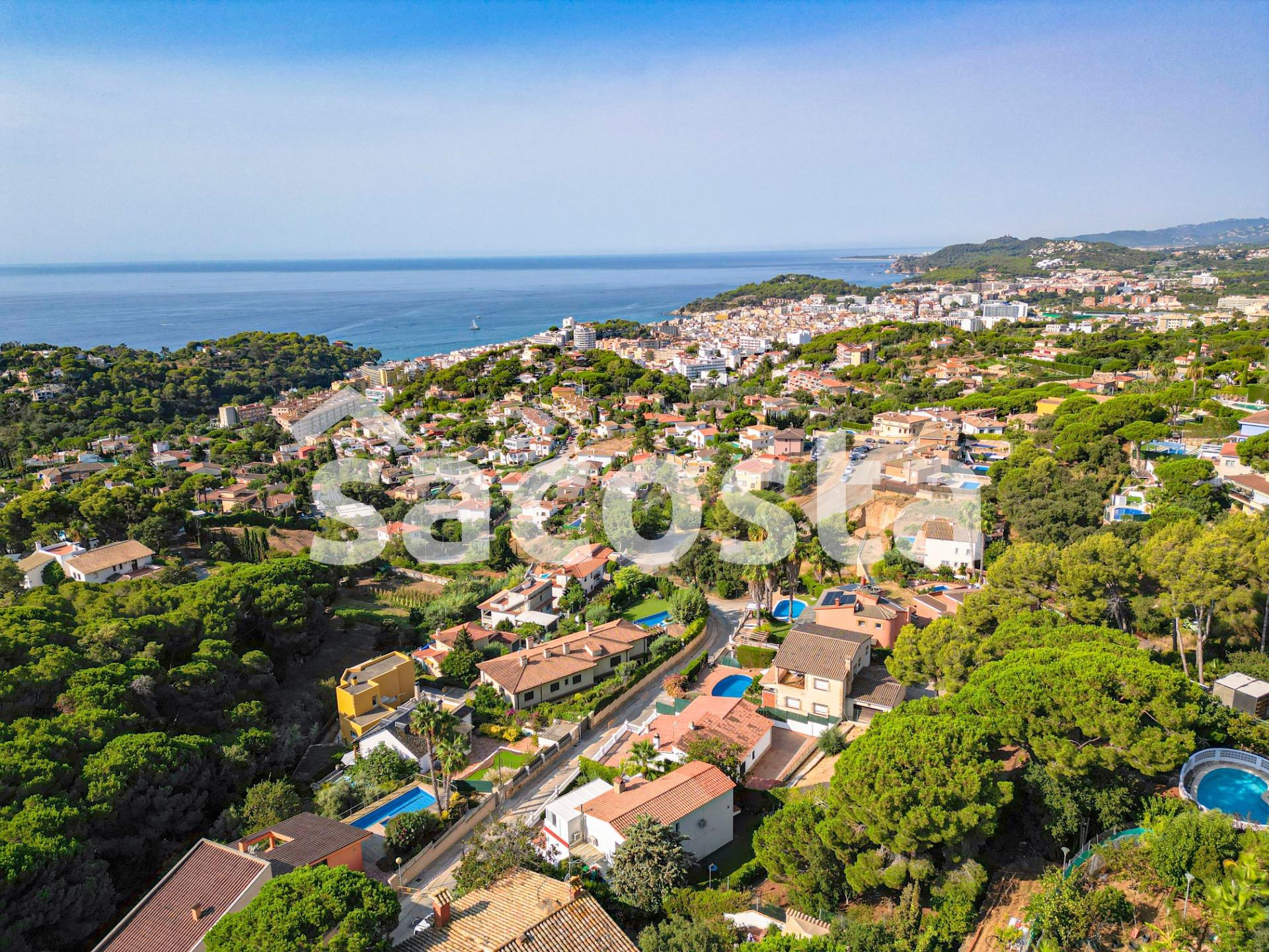 Casa con vistas al mar y licencia turística en Roca Grossa - en Puig den Pla