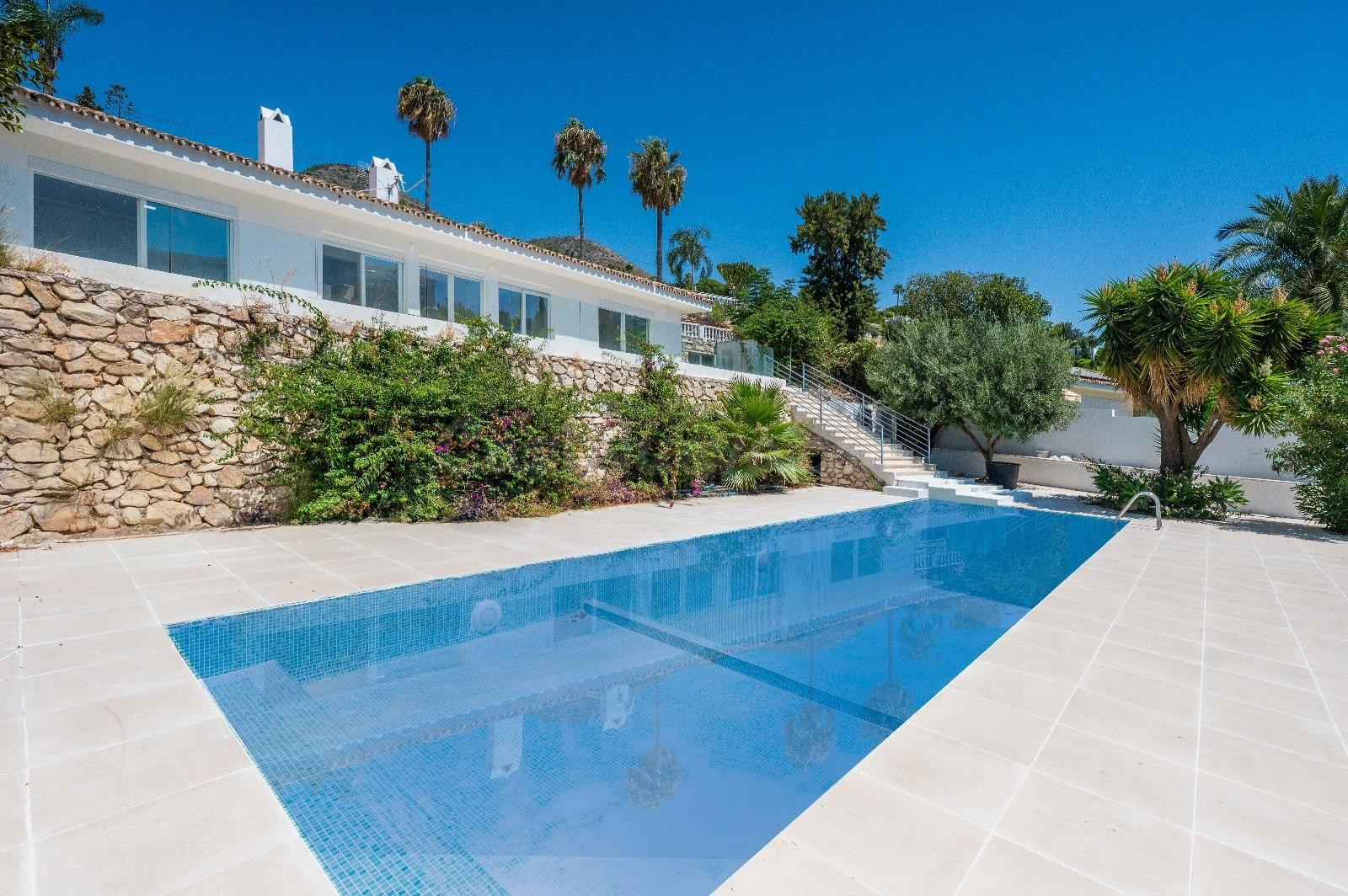 ESPECTACULAR VILLA EXCLUSIVA EN VENTA BENALMADENA