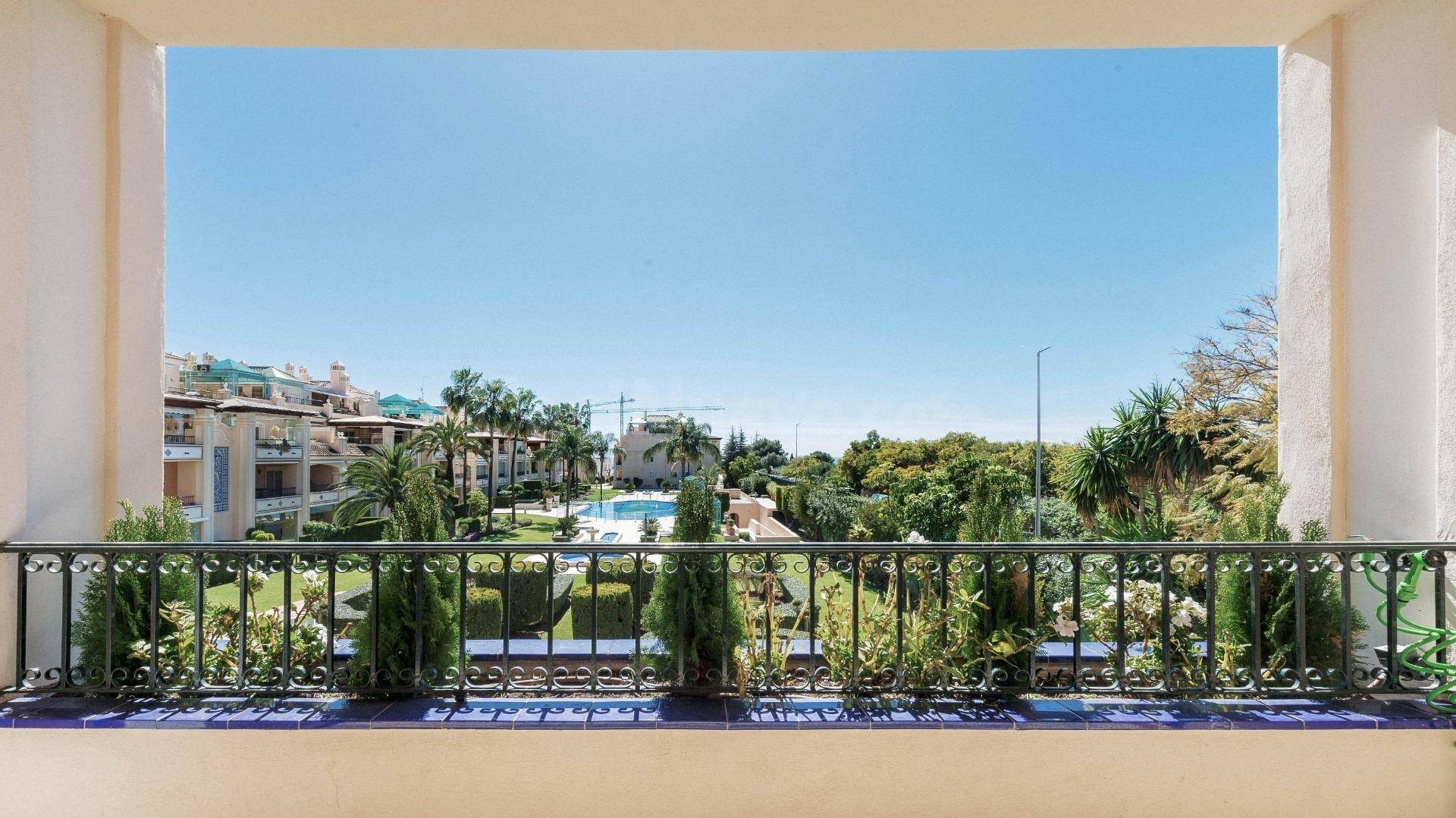 Exclusivo Apartamento en venta en la Milla de Oro de Marbella. Málaga