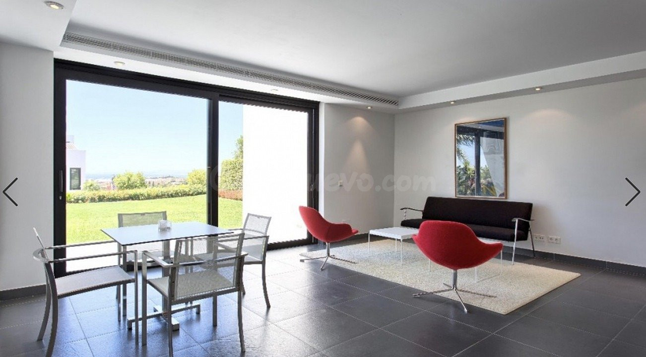 Villa en Venta en Los Flamingos (Benahavis), Malaga