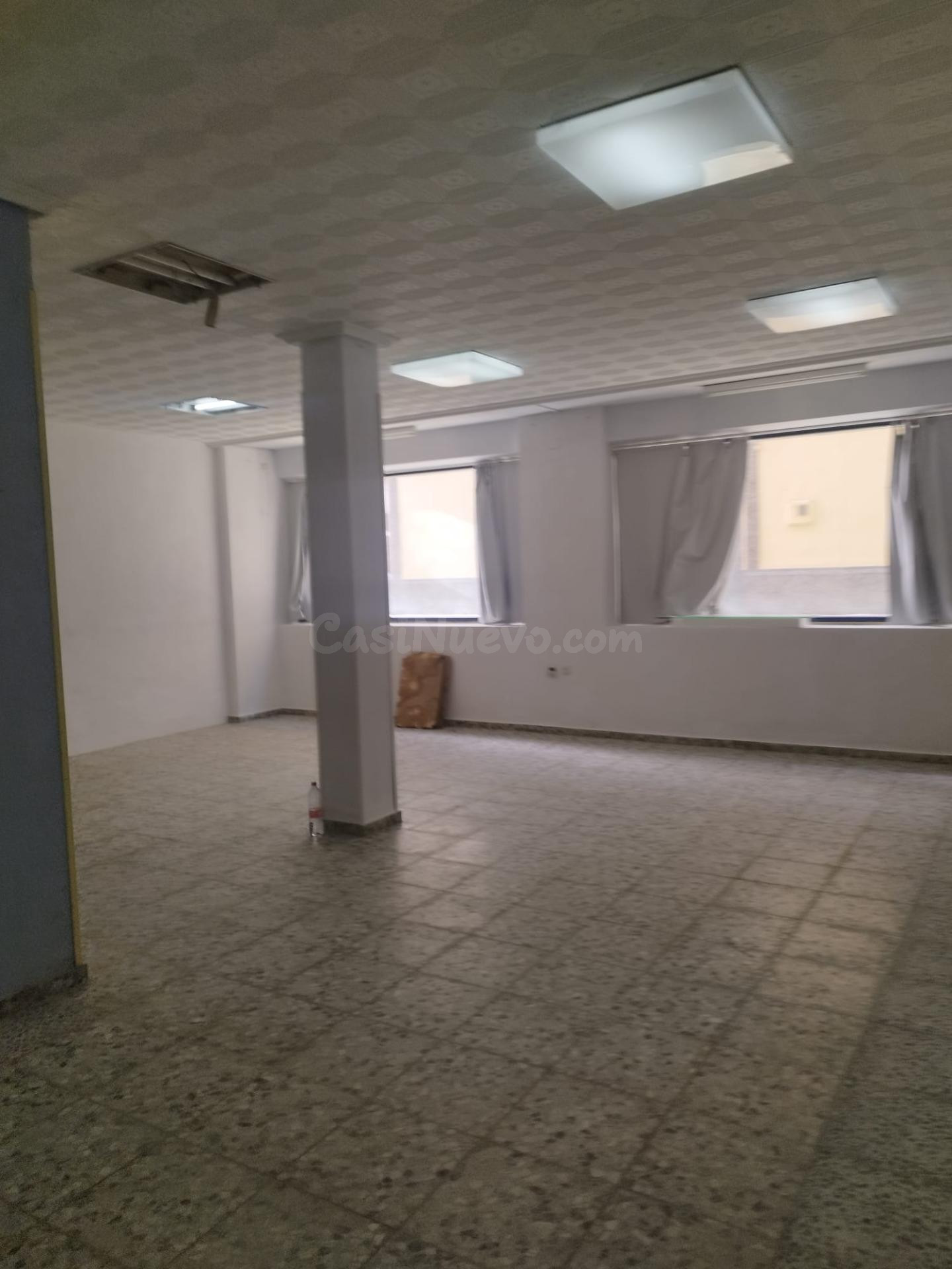 Local comercial 185m² en venta - Carpio (El)