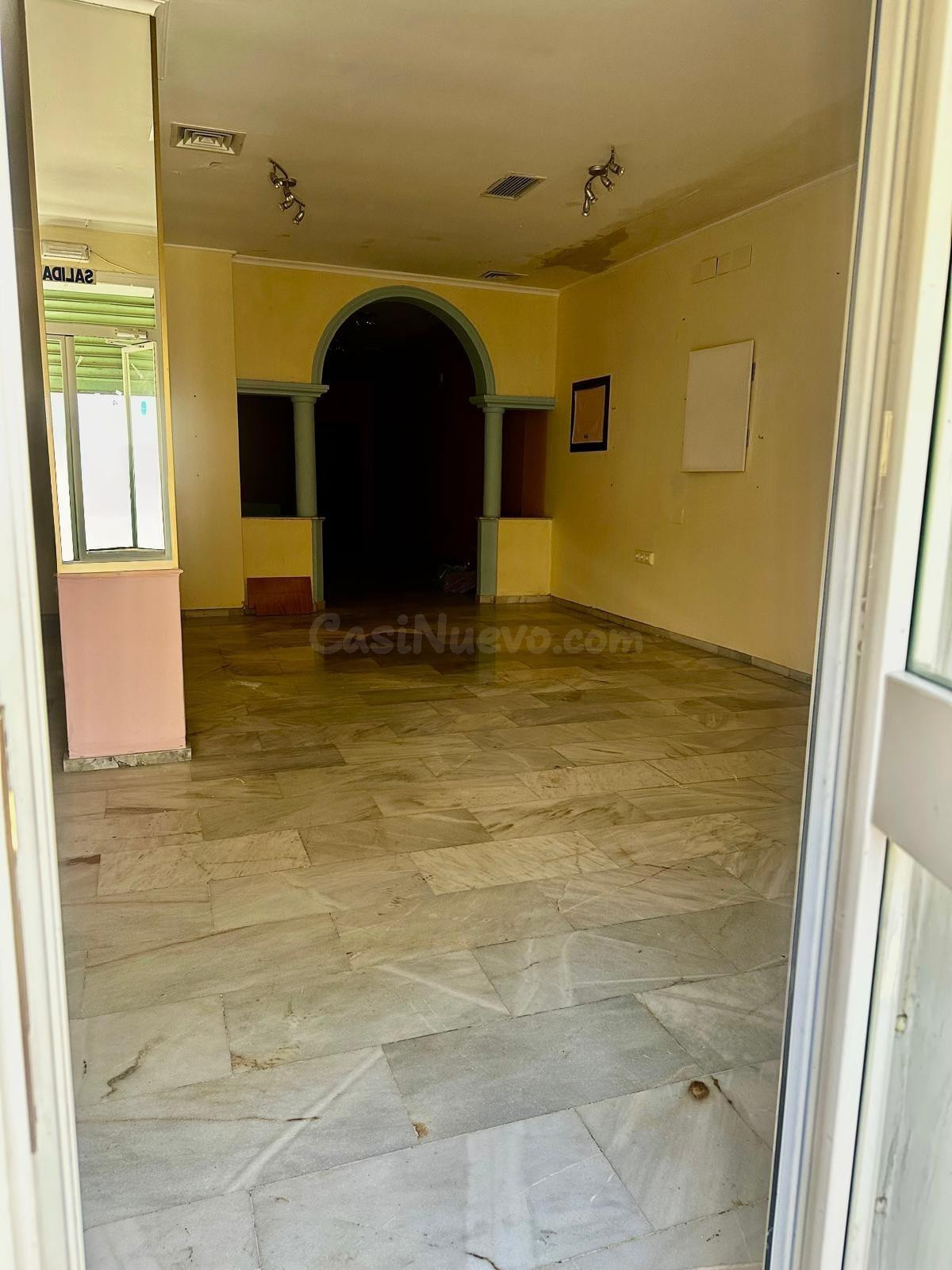 Local comercial 100m² en venta - El carpio