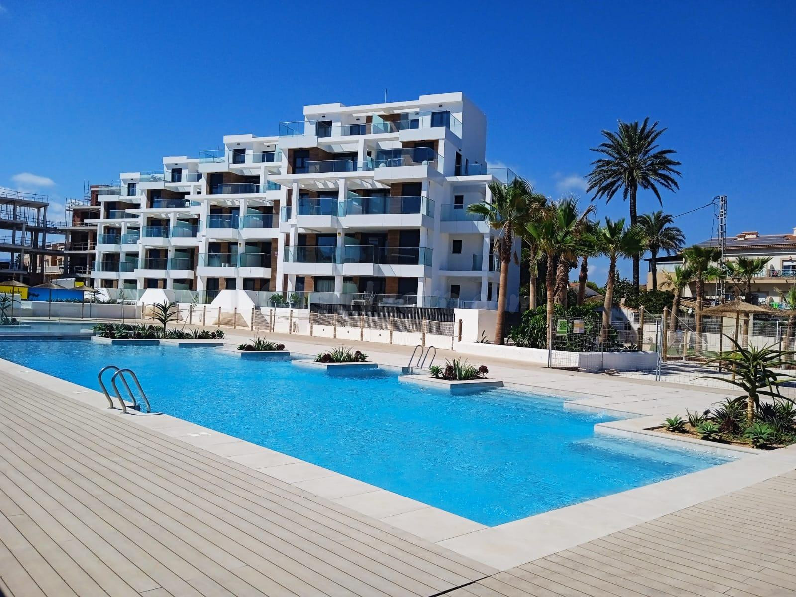 Ático dúplex en primera línea en Denia