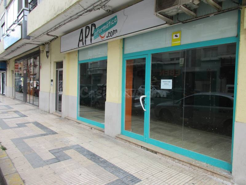 Magnifico local comercial en Tortosa