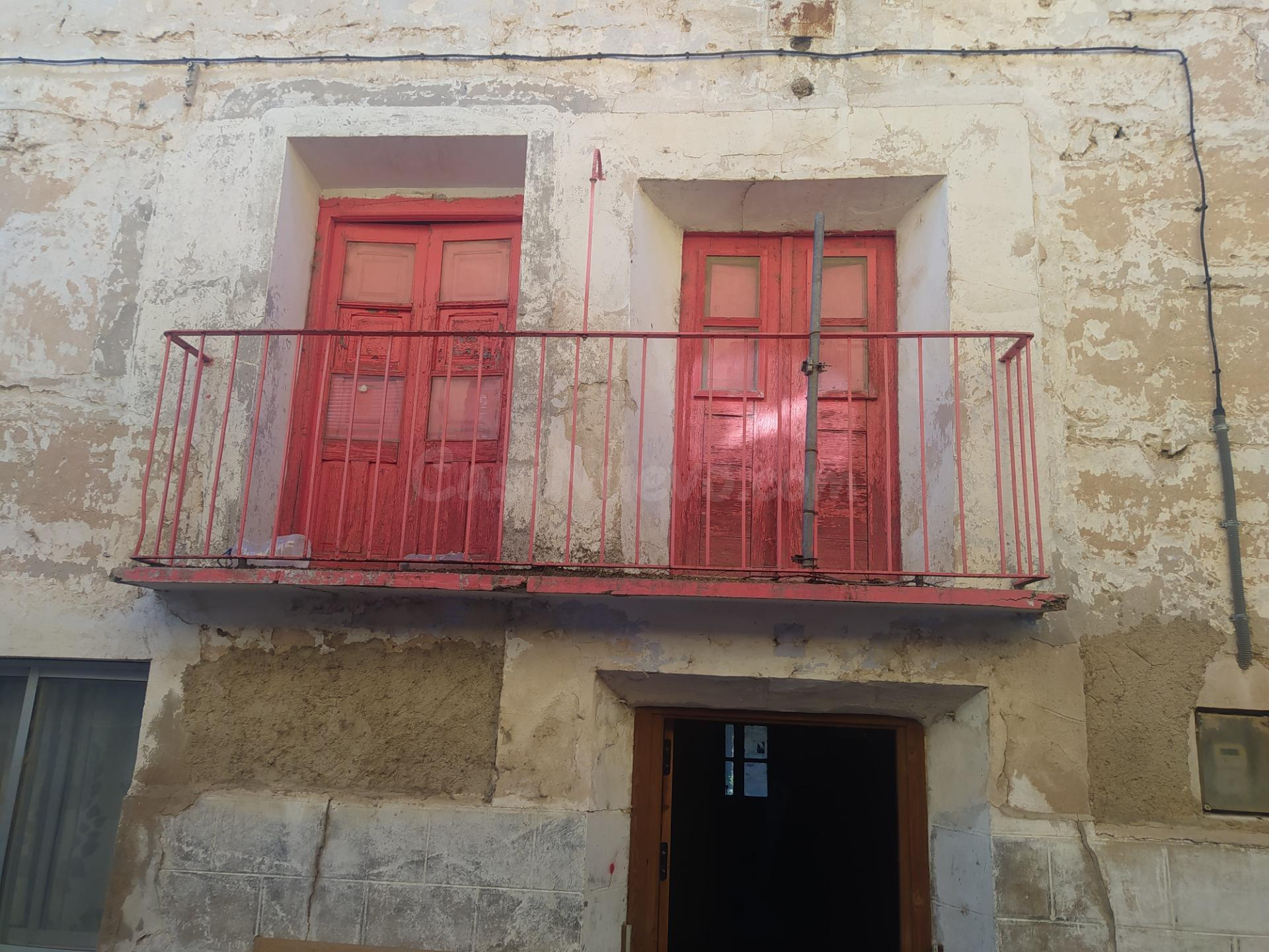 EN VENTA CASA EN FUENTES CLARAS
