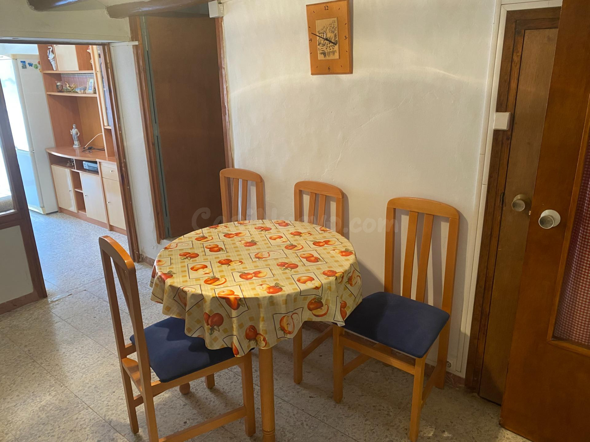 CASA EN VENTA EN NAVARRETE DEL RÍO