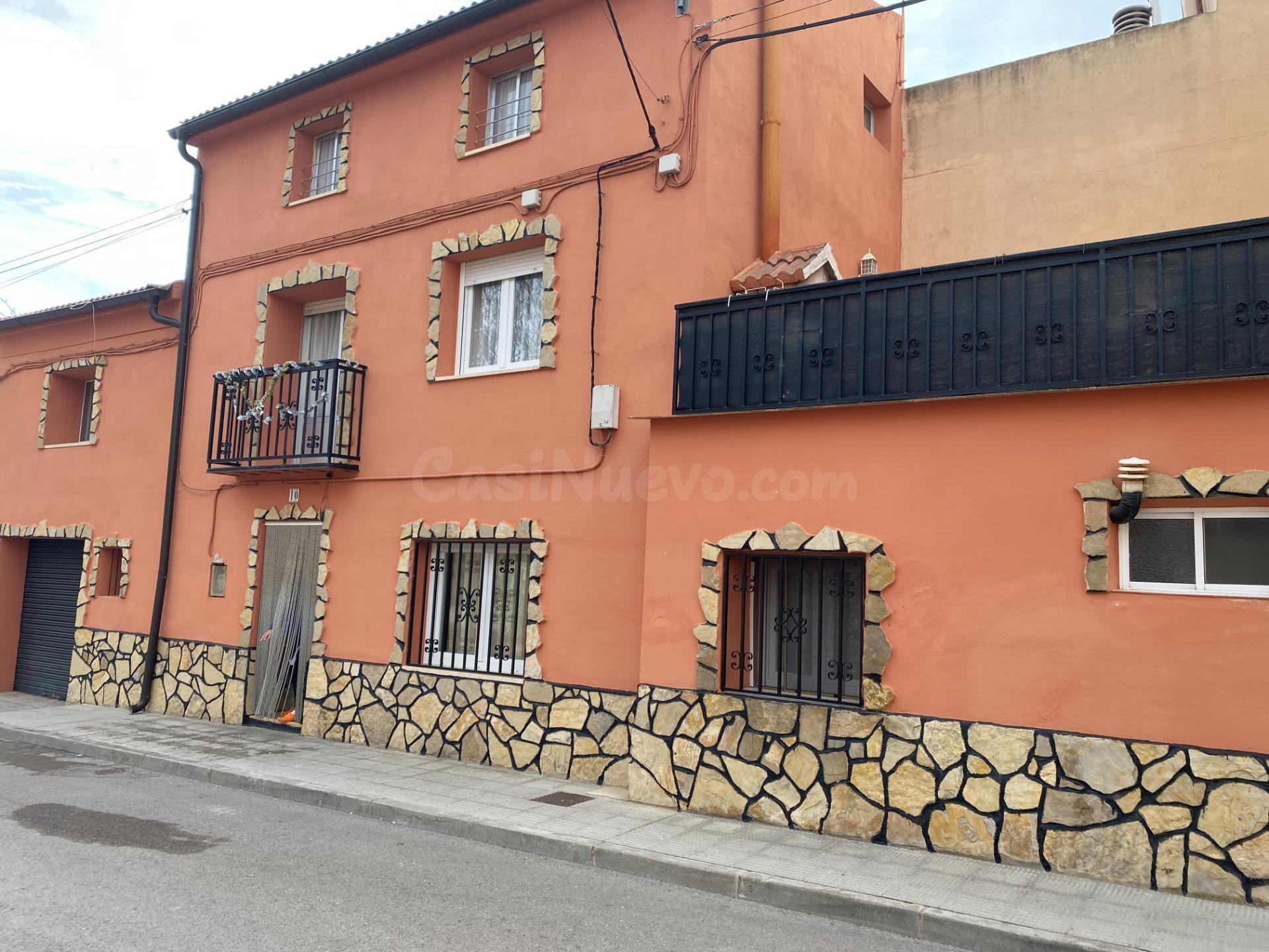 EN VENTA CASA EN MONREAL DEL CAMPO