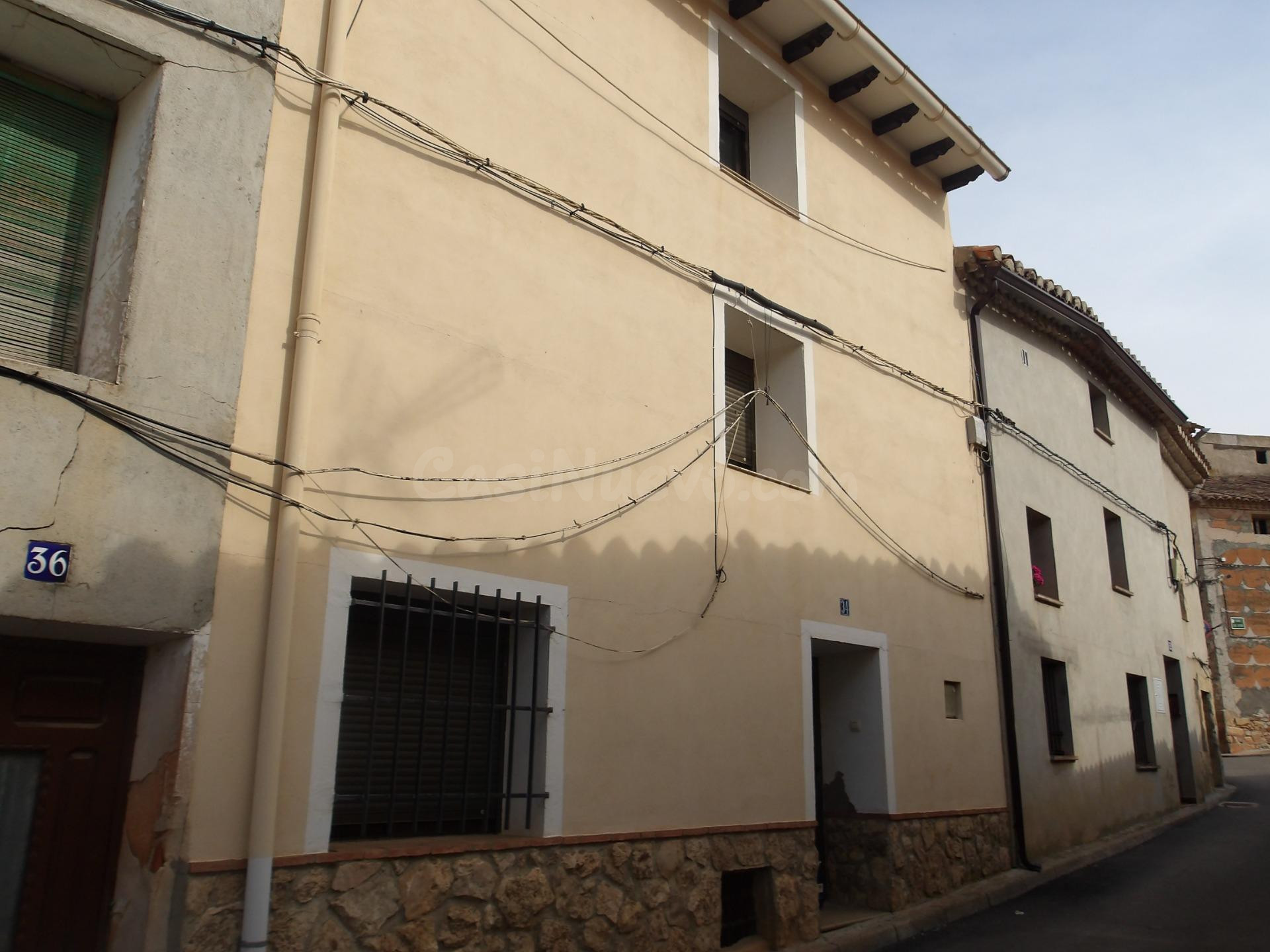 CASA EN VENTA EN MONREAL DEL CAMPO