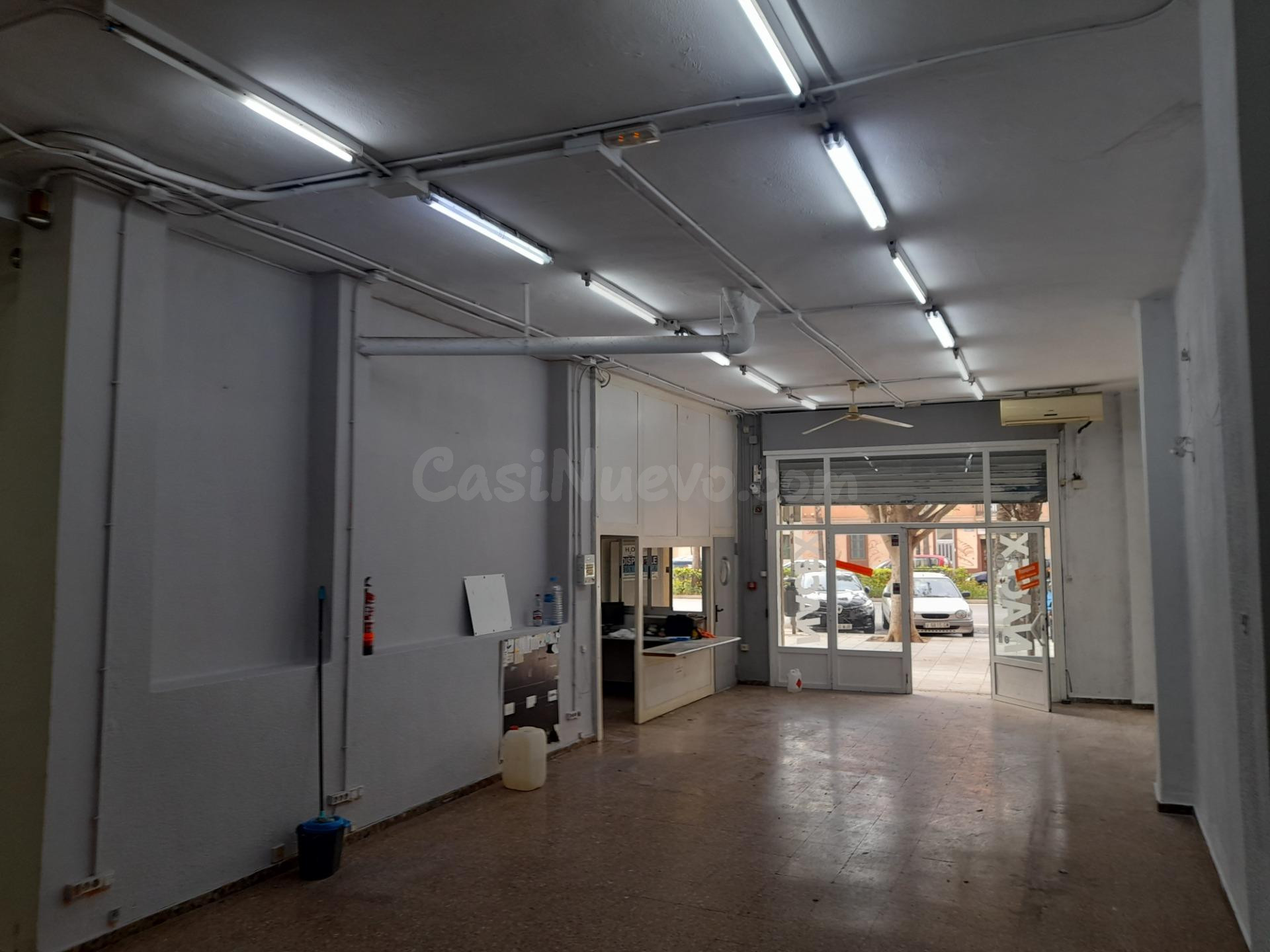 Local comercial 174m² en alquiler - Morvedre