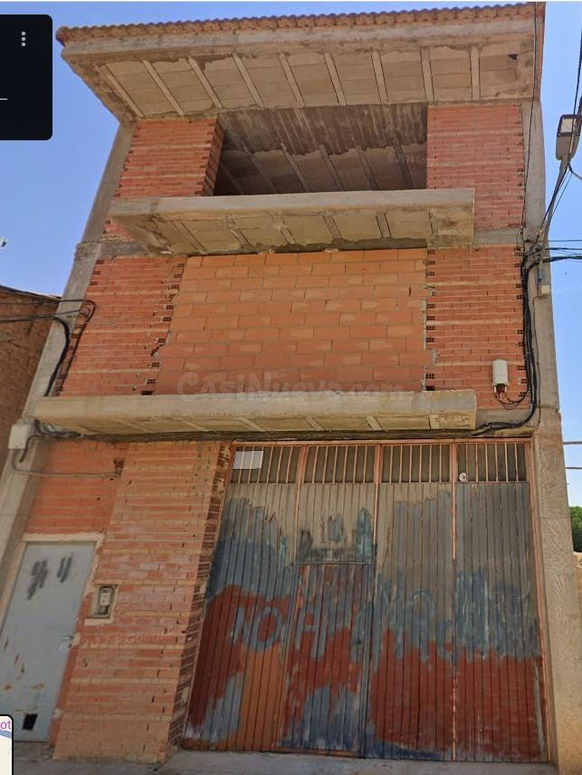 EN VENTA EDIFICIO EN MONREAL DEL CAMPO