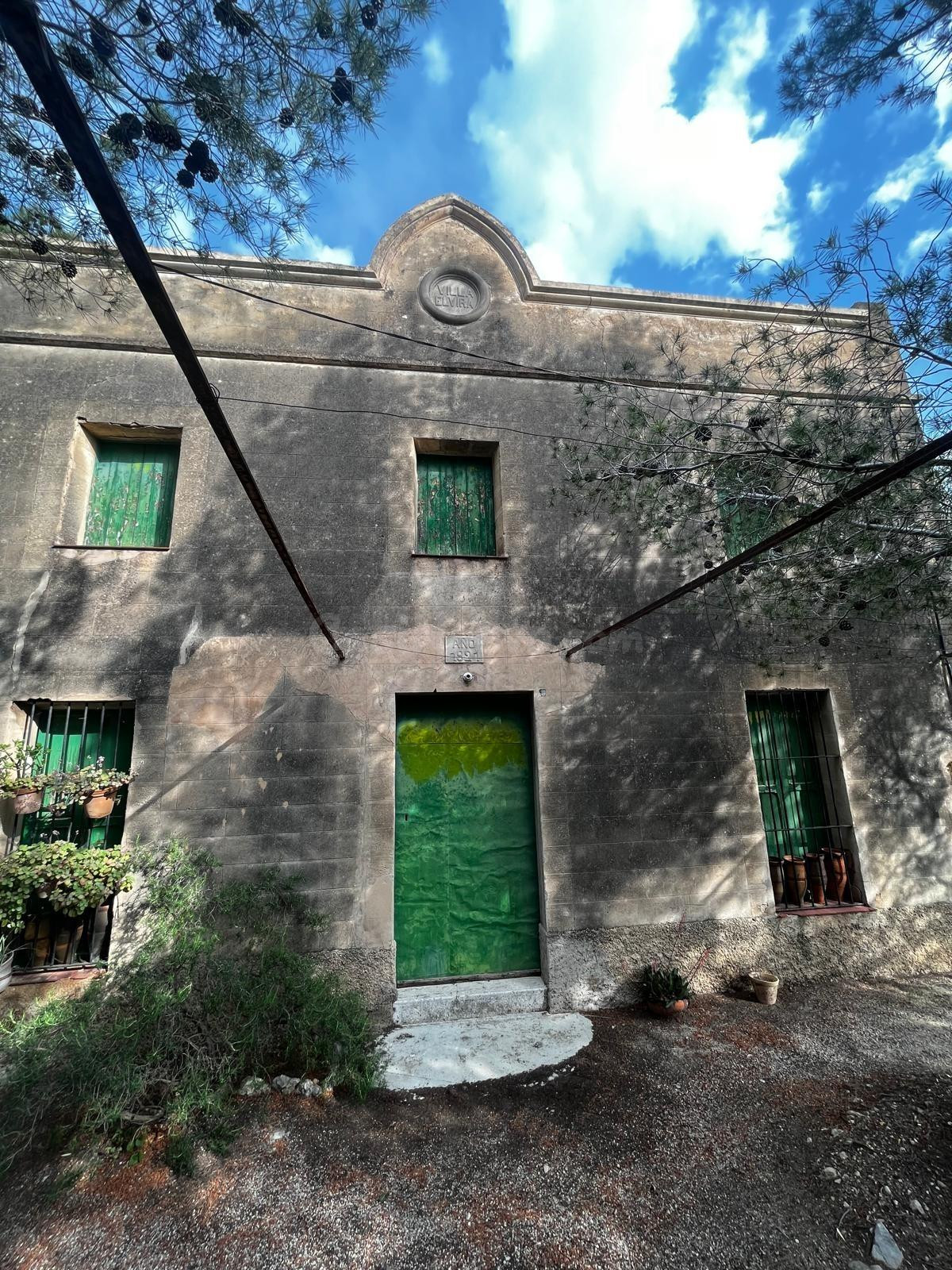 Casa de 1921 para reformar integralmente en venta