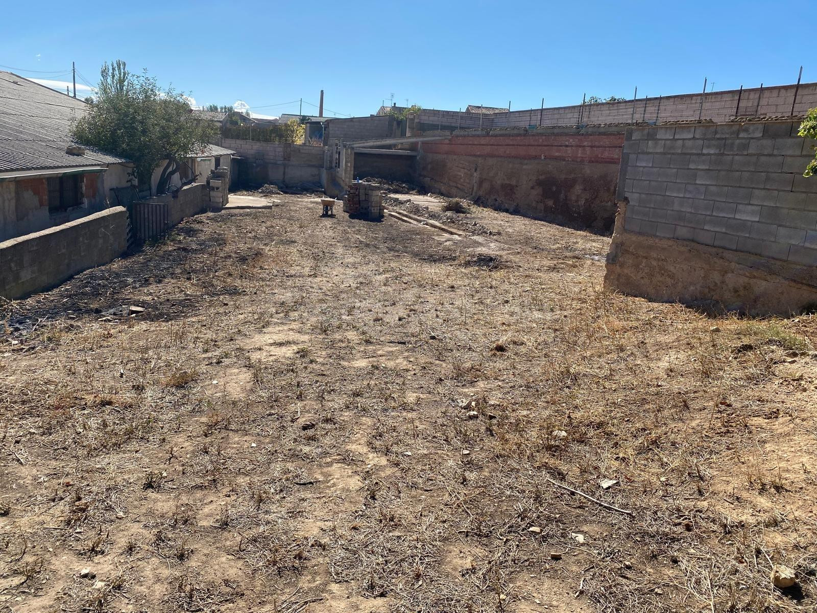 EN VENTA SOLAR EN CALAMOCHA