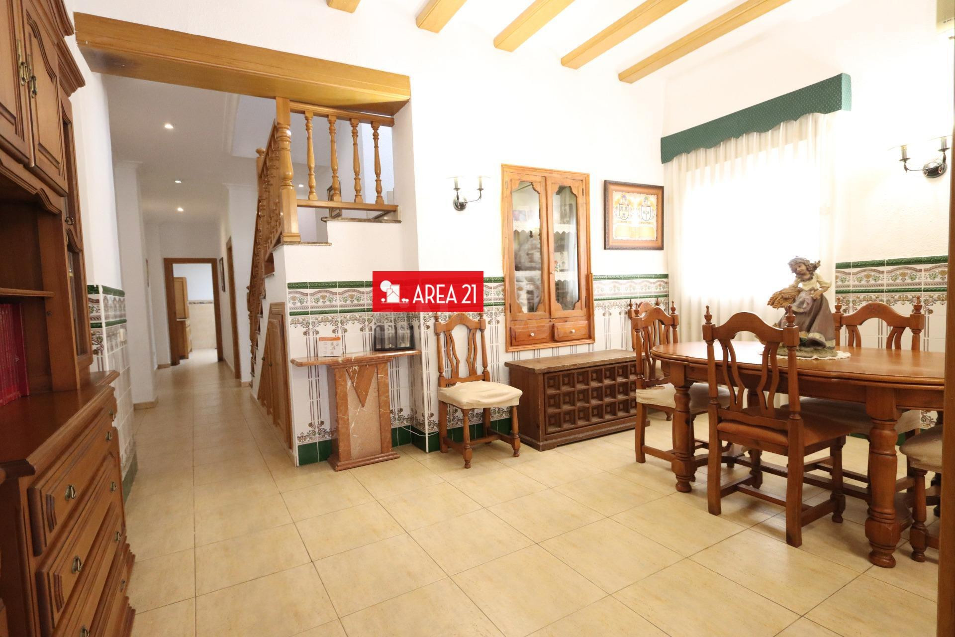 CASA DE PUEBLO EN VENTA