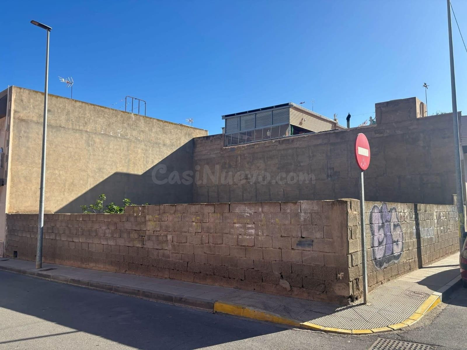 Oportunidad de Inversión en Solar Urbano en Pechina Centro