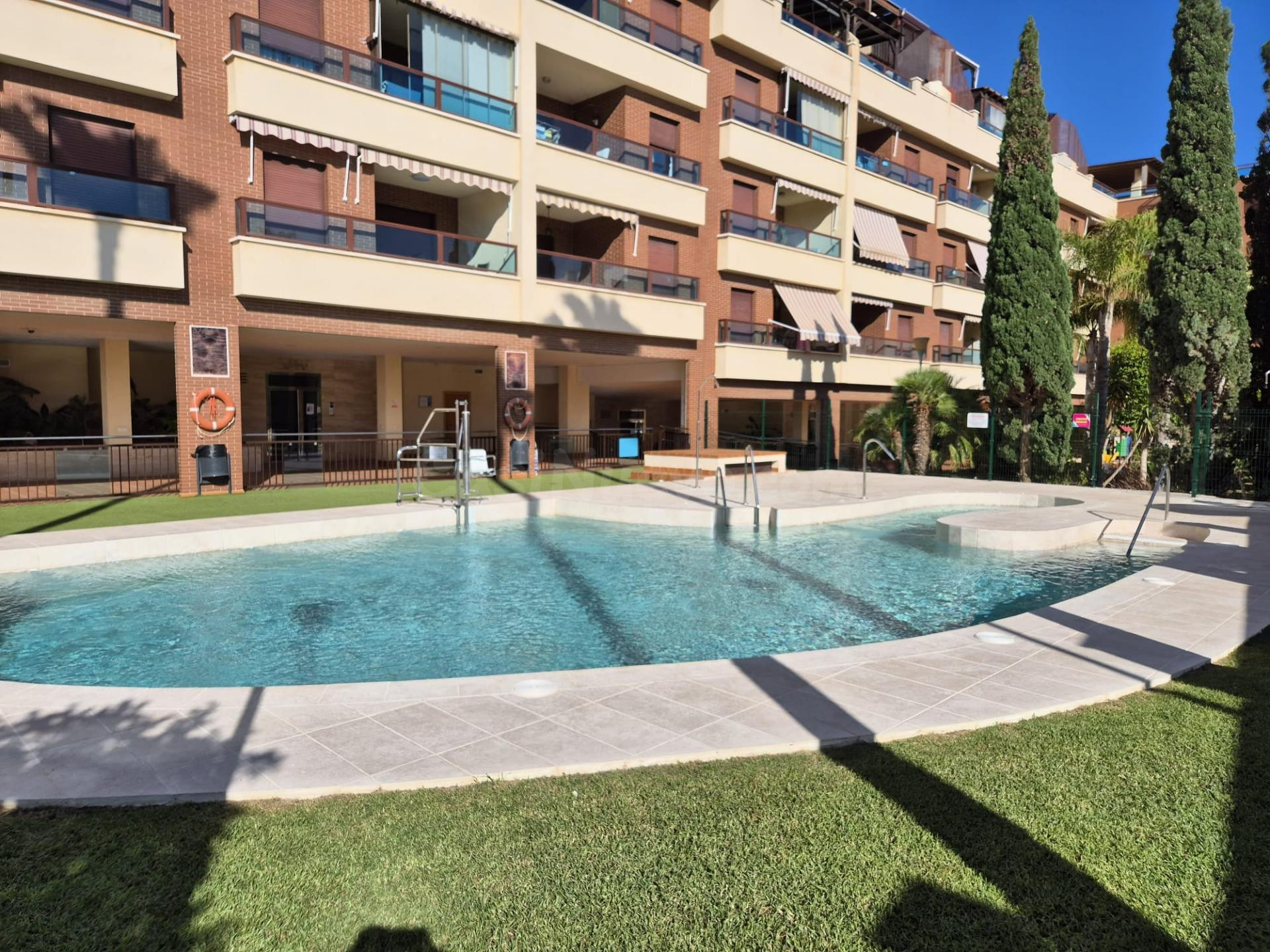 Piso en residencial de lujo en Aguadulce sur