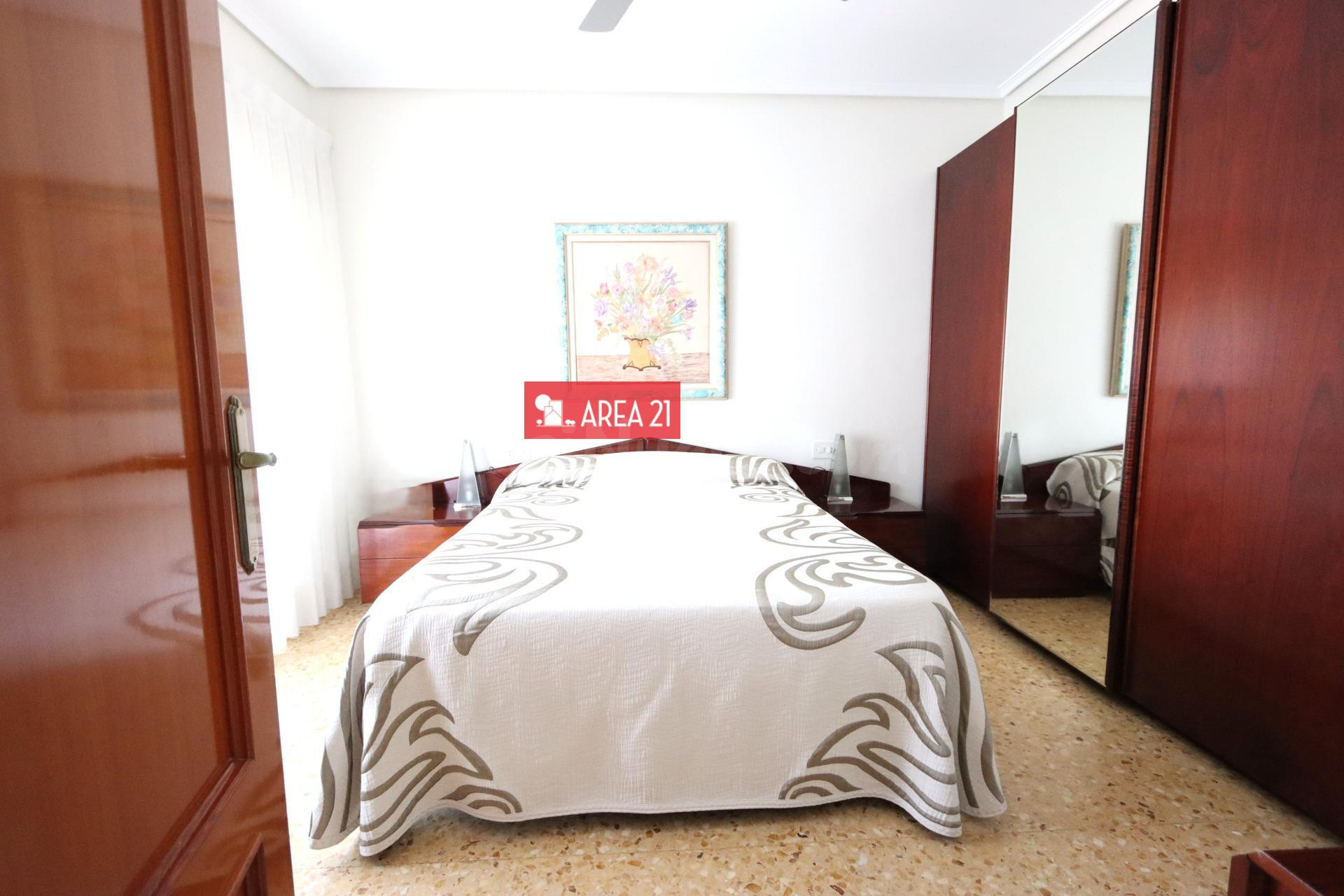 PISO EN VENTA LA POBLA DE VALLBONA - foto 3