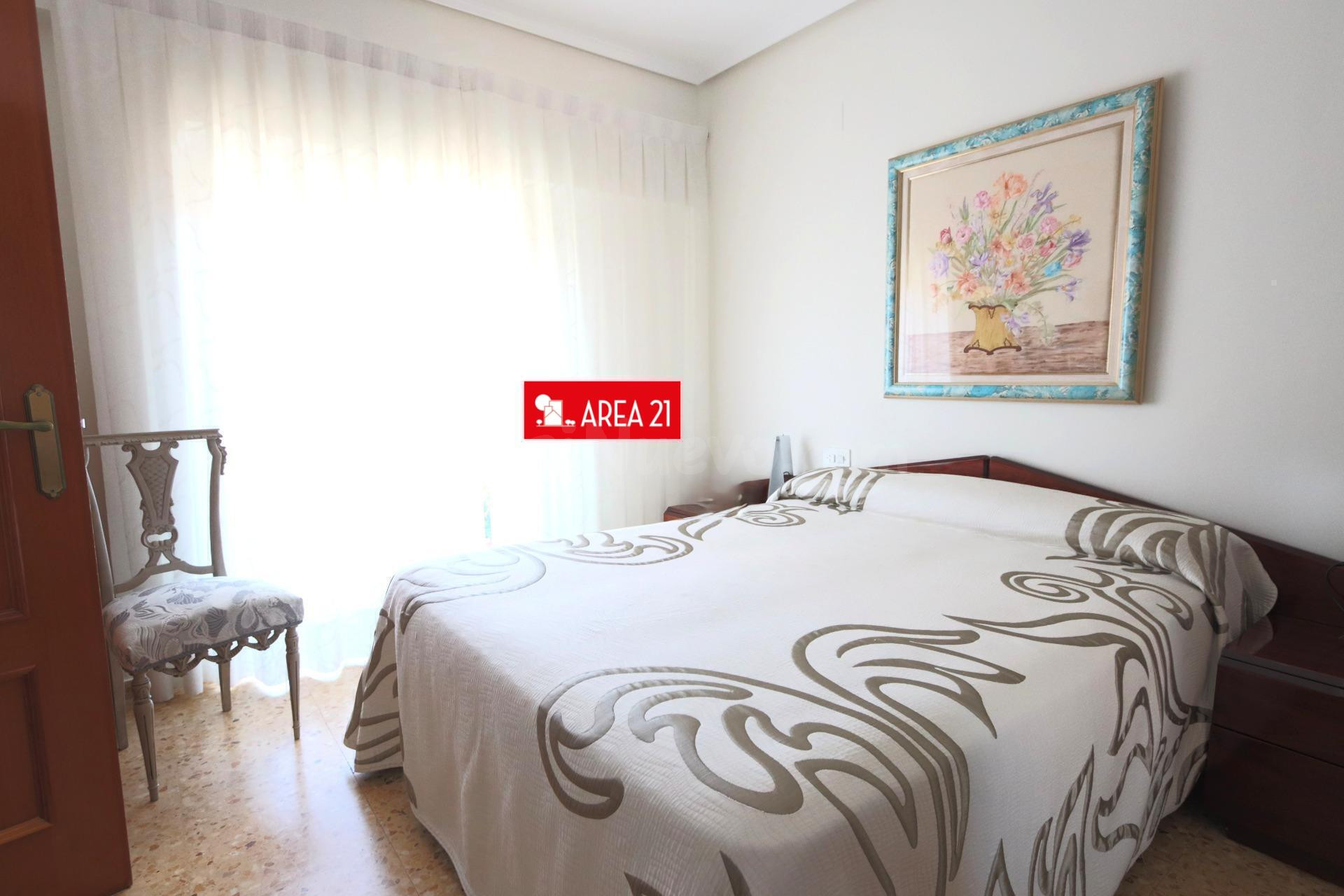 PISO EN VENTA LA POBLA DE VALLBONA - foto 4