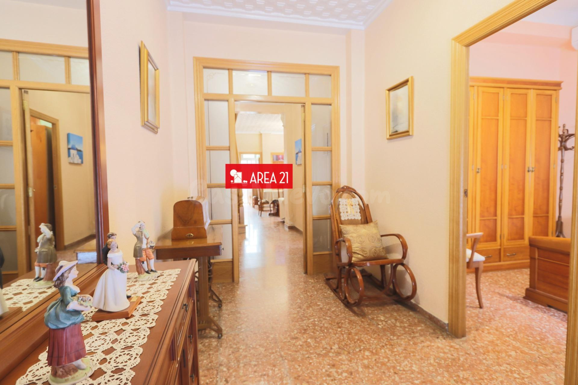 CASA DE PUEBLO para entrar a vivir en La Pobla de Vallbona