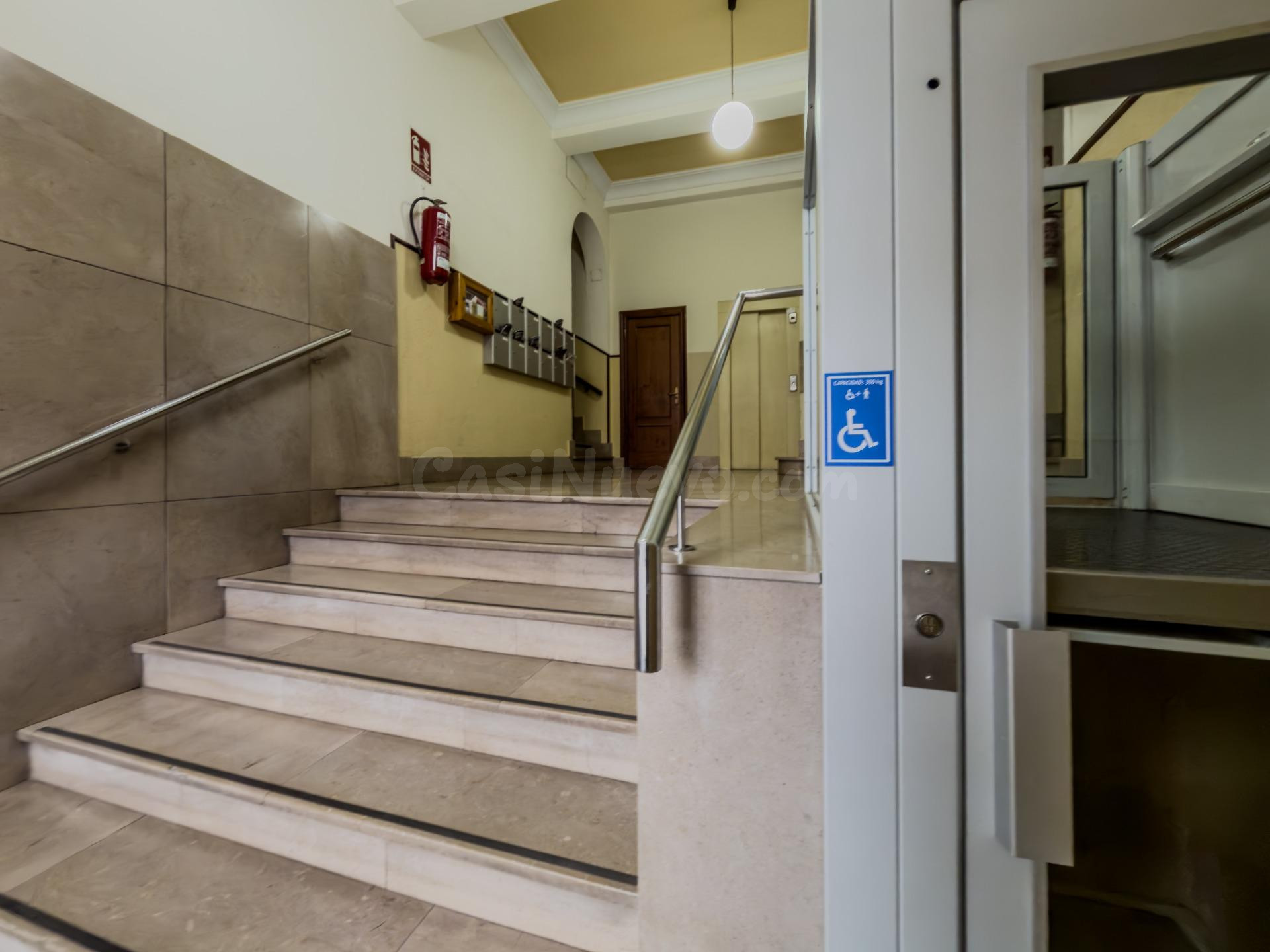PISO DE CINCO habitaciones Y CUATRO BAÑOS EN EL CENTRO DE TO - foto 5