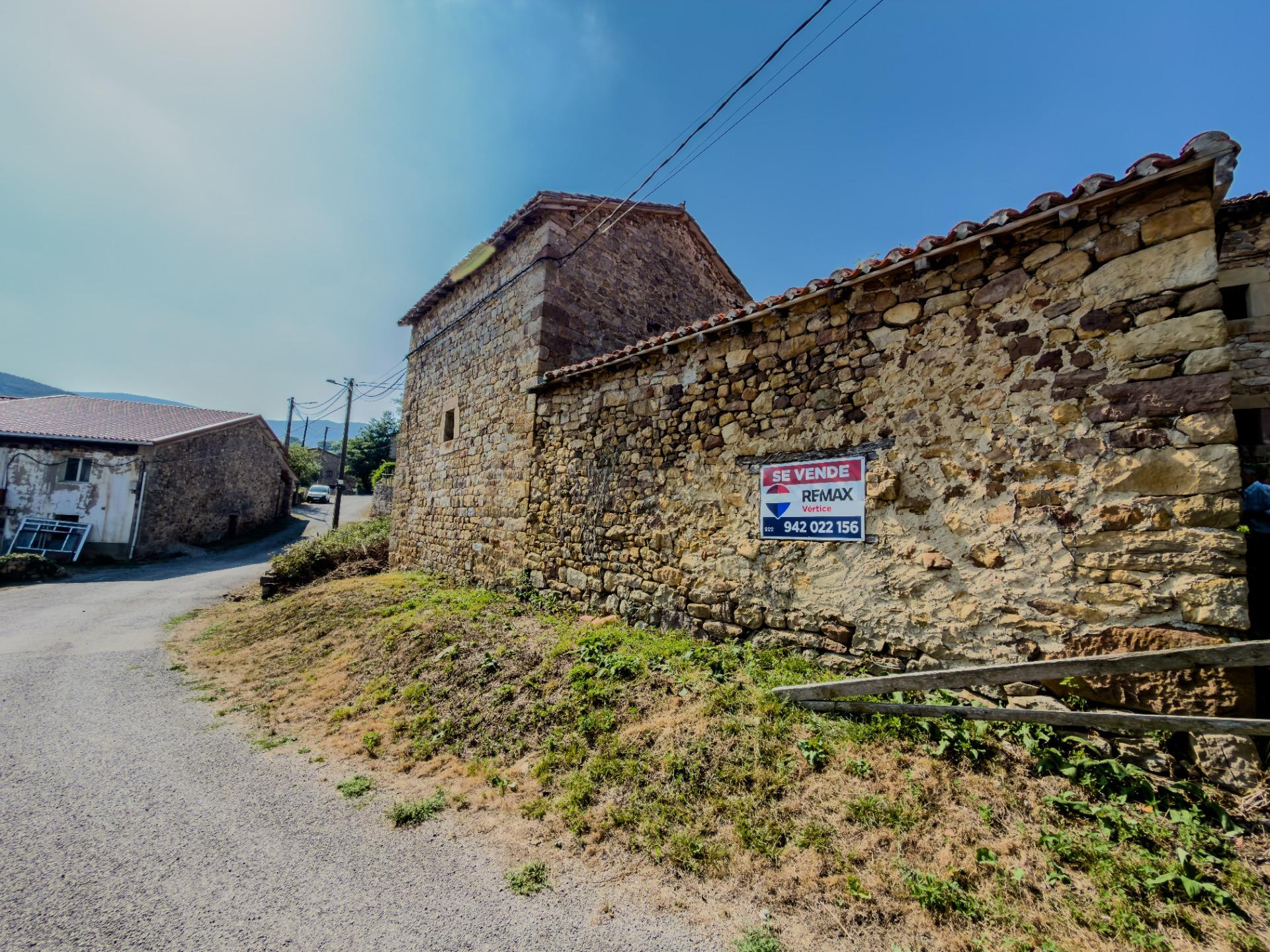 588 m2 para crear un proyecto turístico único en Campoo