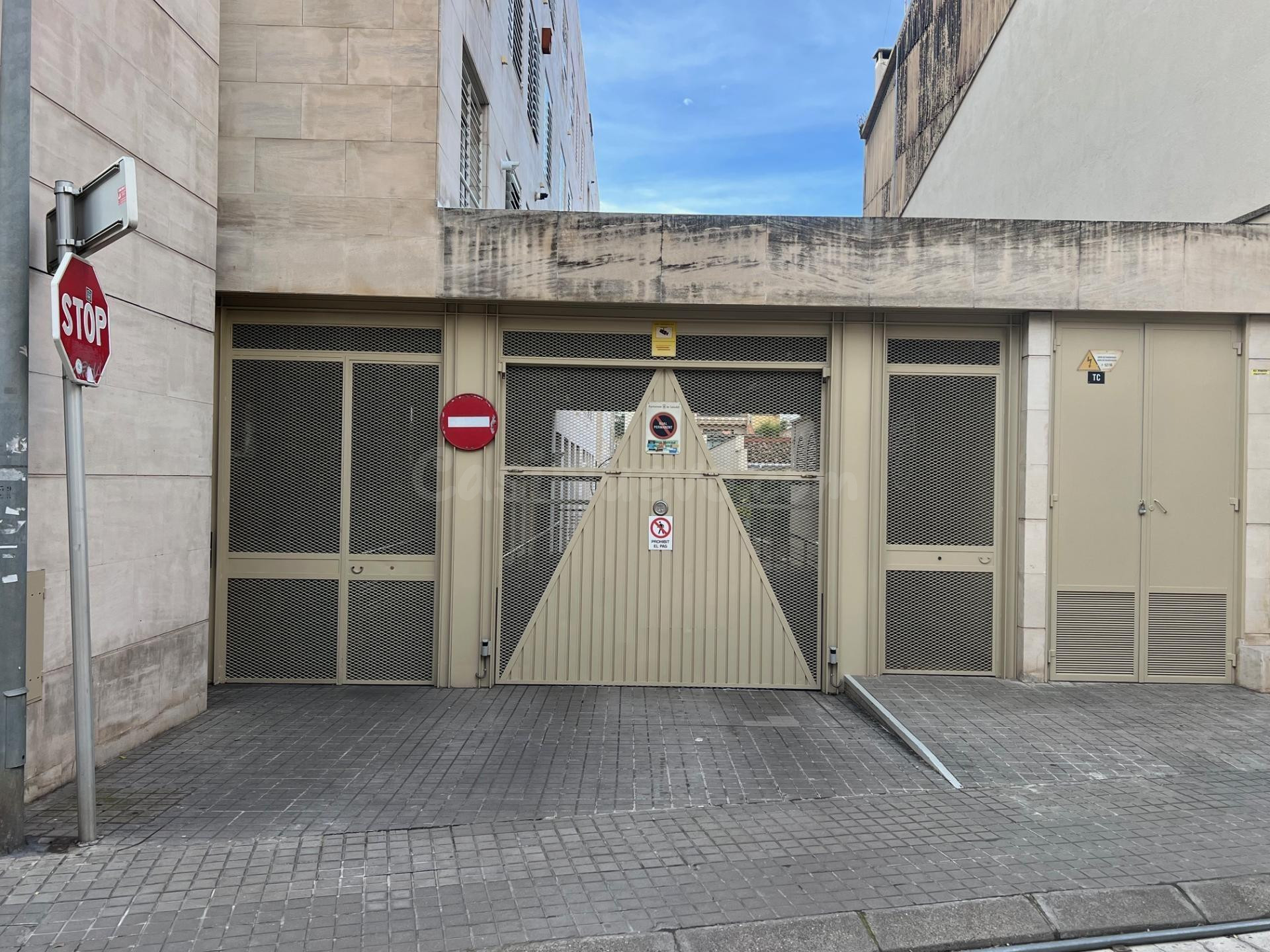PLAÇA DE PÀRQUING AL CENTRE DE SABADELL