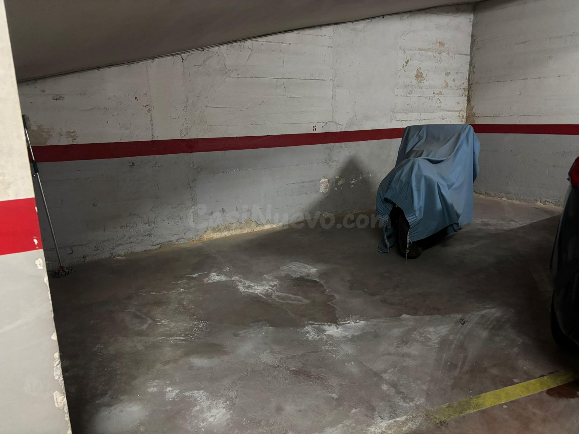 PLAÇA D'APARCAMENT AMB TRASTER EN VENDA AL CENTRE DE TERRASSA