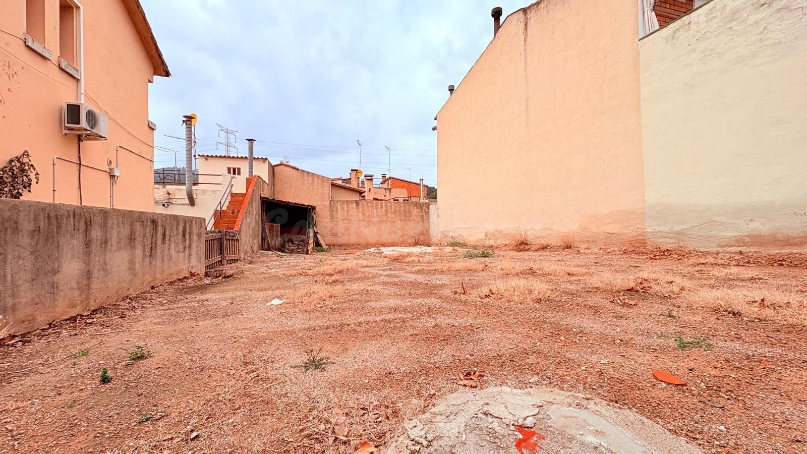 TERRENY EN VENDA A LA CARRETERA DE TERRASSA