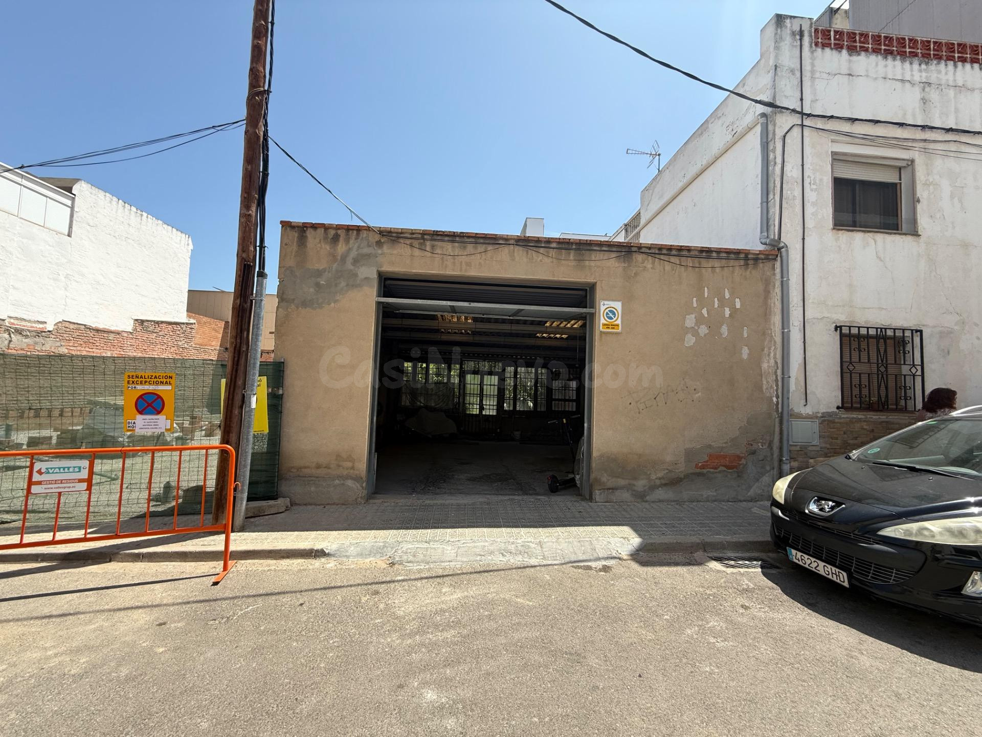 En venta - Solar urbano en el centro de Les Roquetas ( Sant Pere de Ribes )