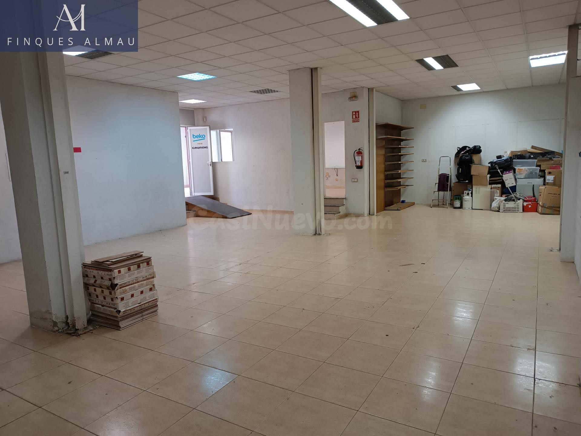 Local Comercial Amplio en Ubicación Estratégica