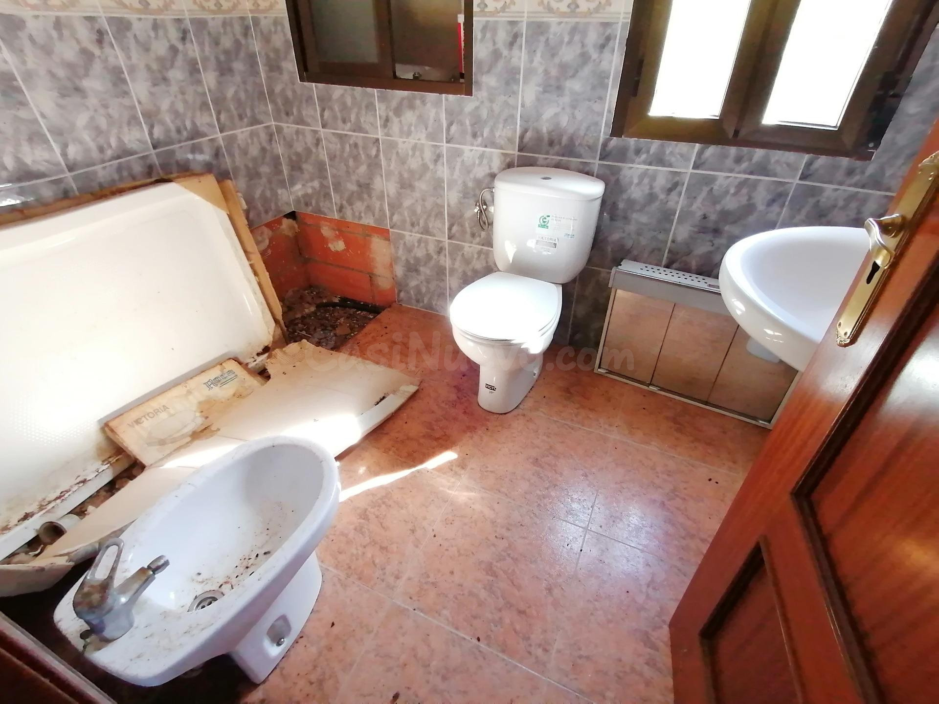 Chalet o Casa de Campo con Parcela a pocos minutos de Cácere - foto 5