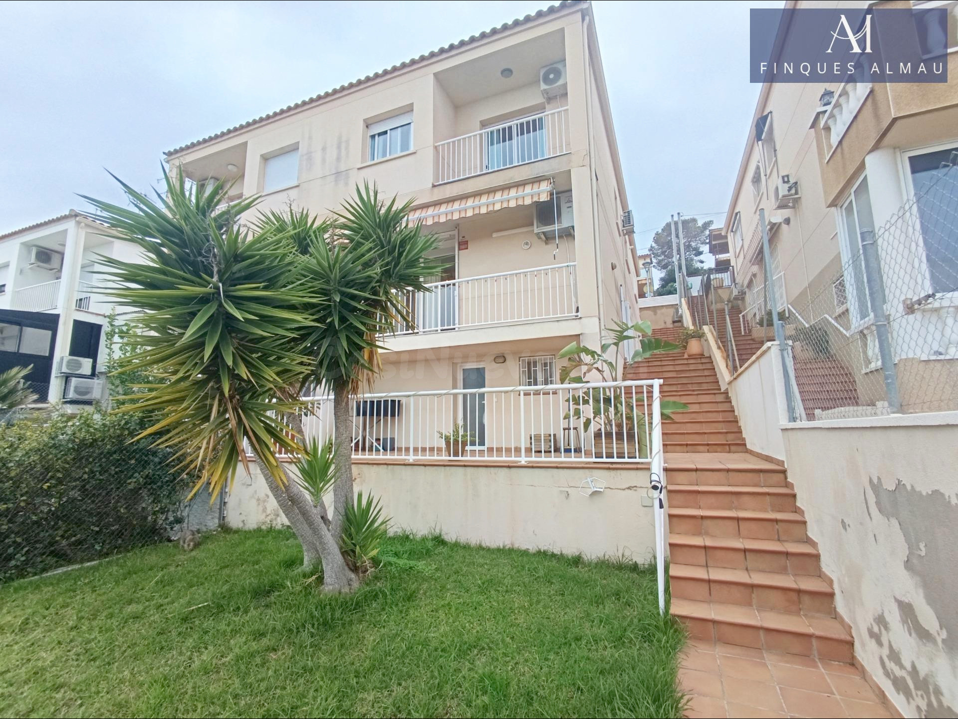 Chalet pareado en venta en Segur de Calafell
