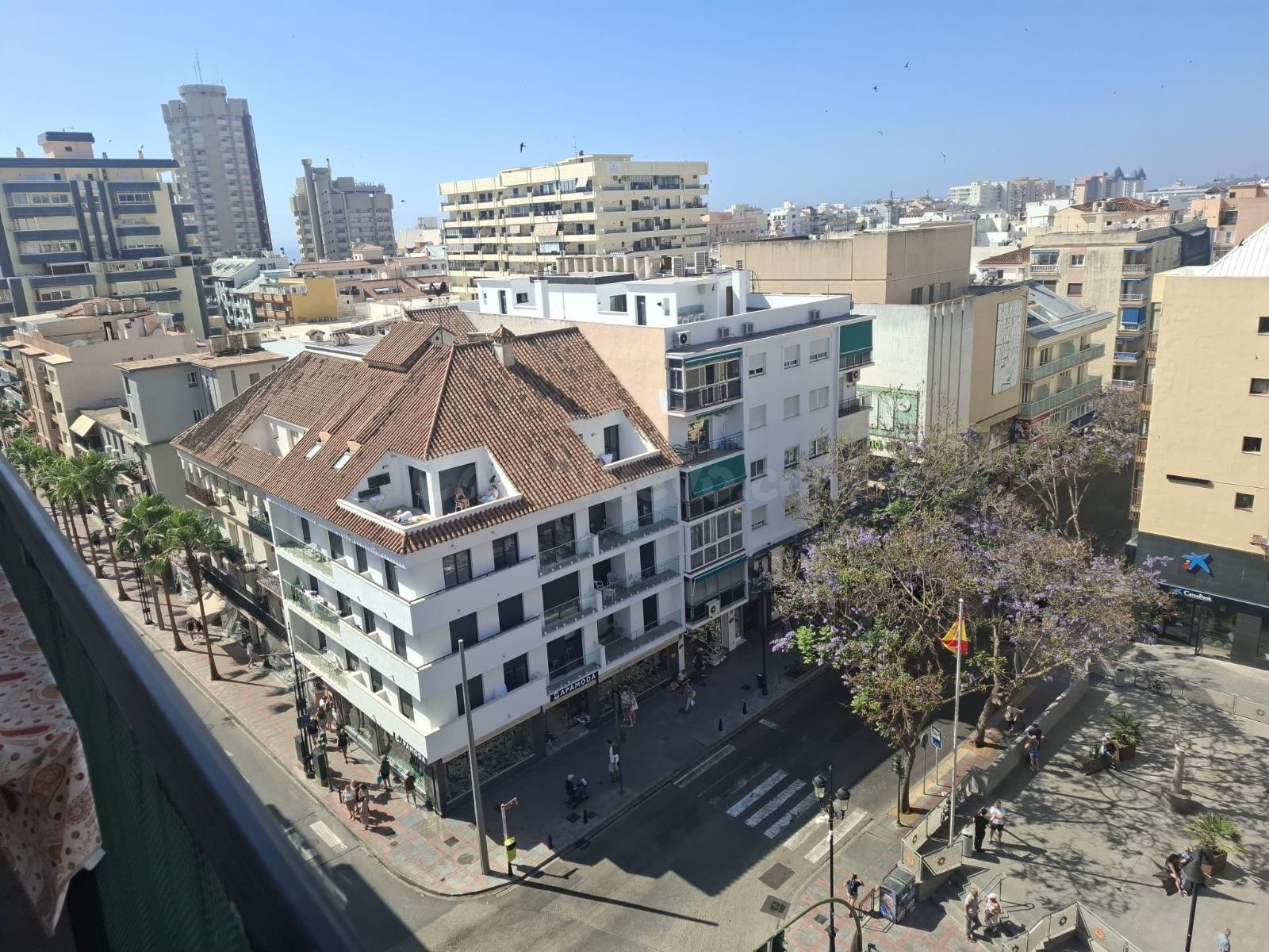 Piso en venta en Fuengirola de tres dormitorios a 250 metros de la playa