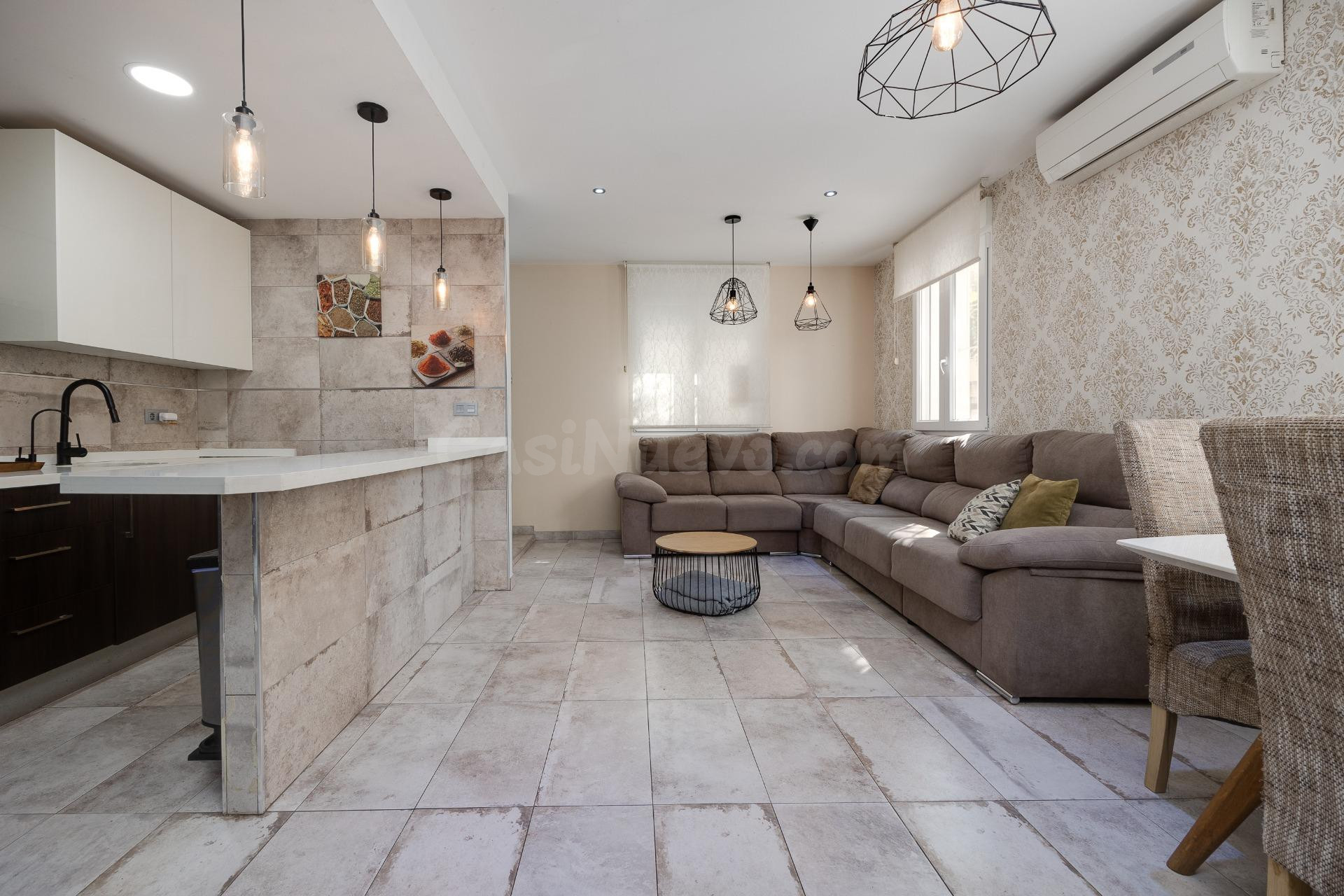 Exclusiva vivienda reformada en el corazón de Torrevieja con 3 amplios dormitorios
