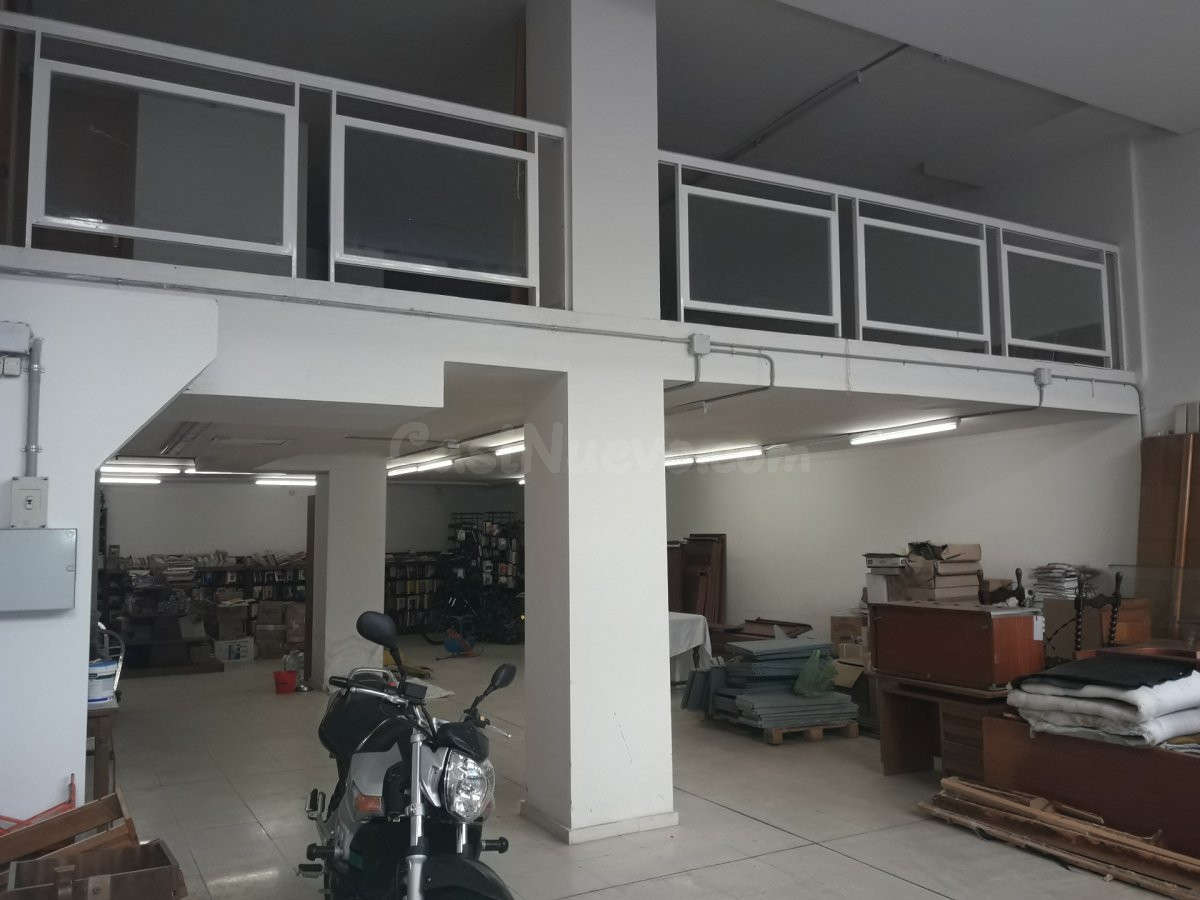 SE ALQUILA AMPLIO LOCAL CERCANO A LA CÁMARA DE COMERCIO