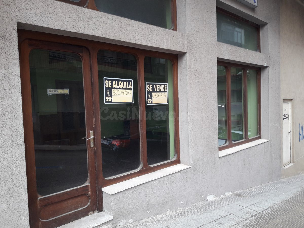 SE VENDE LOCAL COMERCIAL EN LA ZONA DEL CALAVERÓN