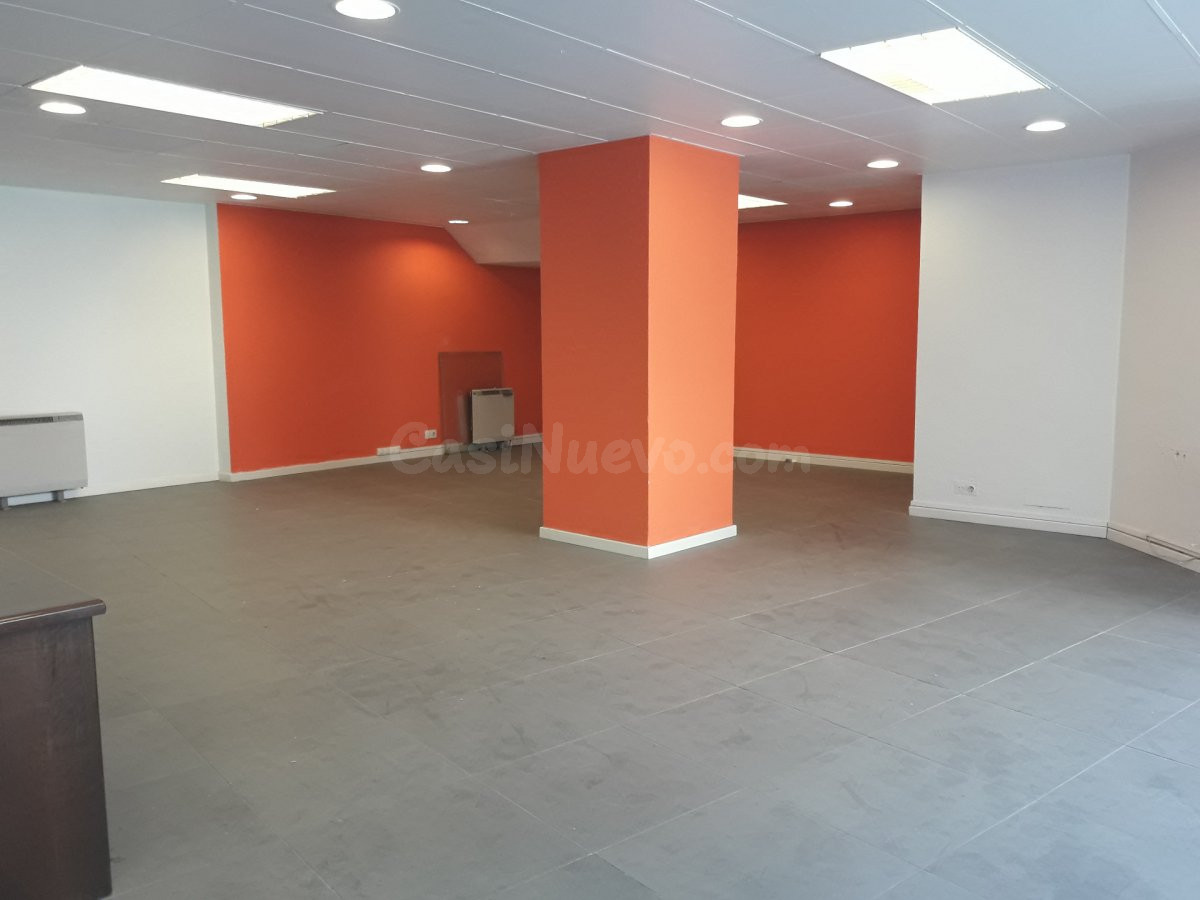 SE VENDE LOCAL COMERCIAL DE 200 METROS EN EL CENTRO DE SORIA