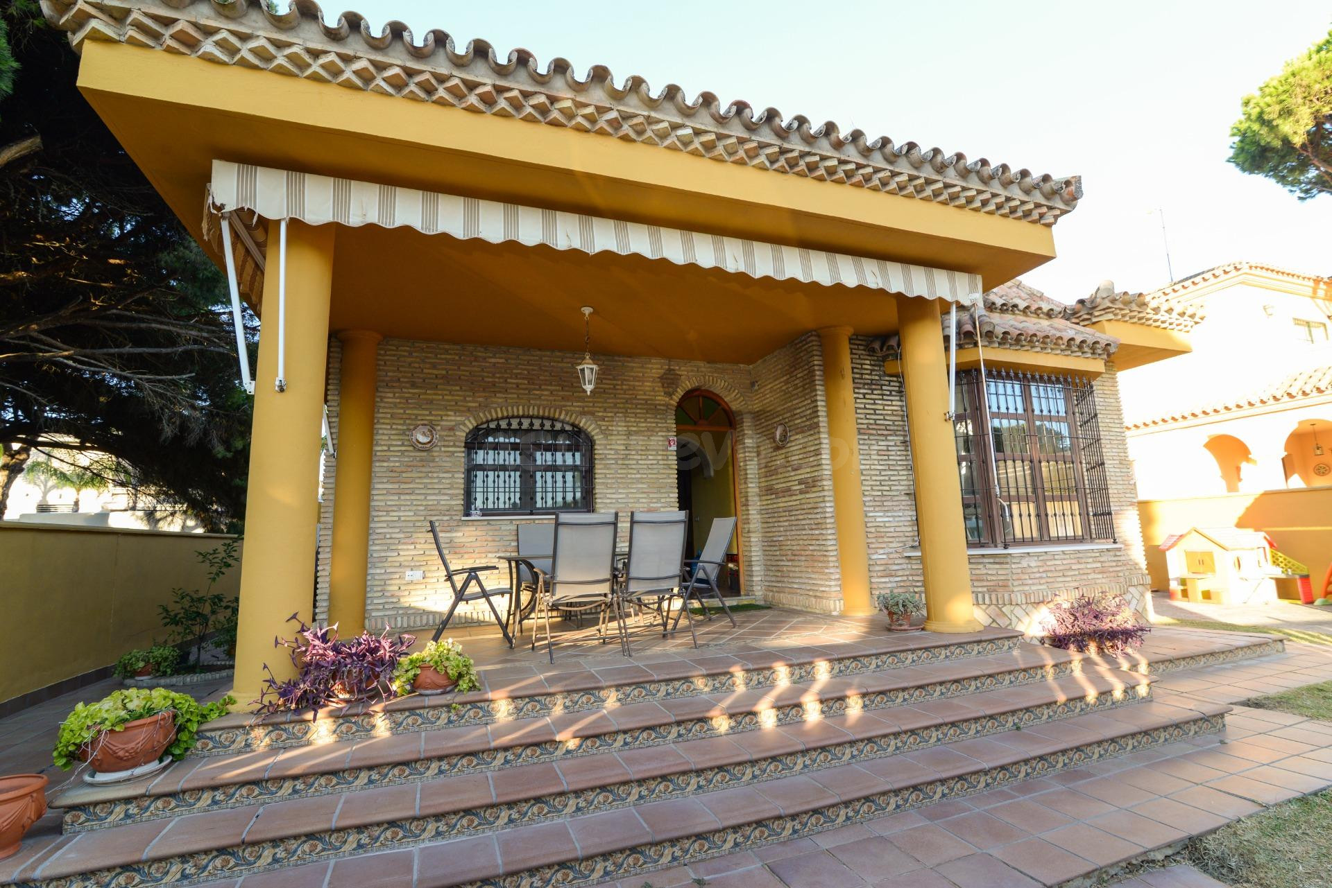 CHALET INDEPENDIENTE LA BARROSA