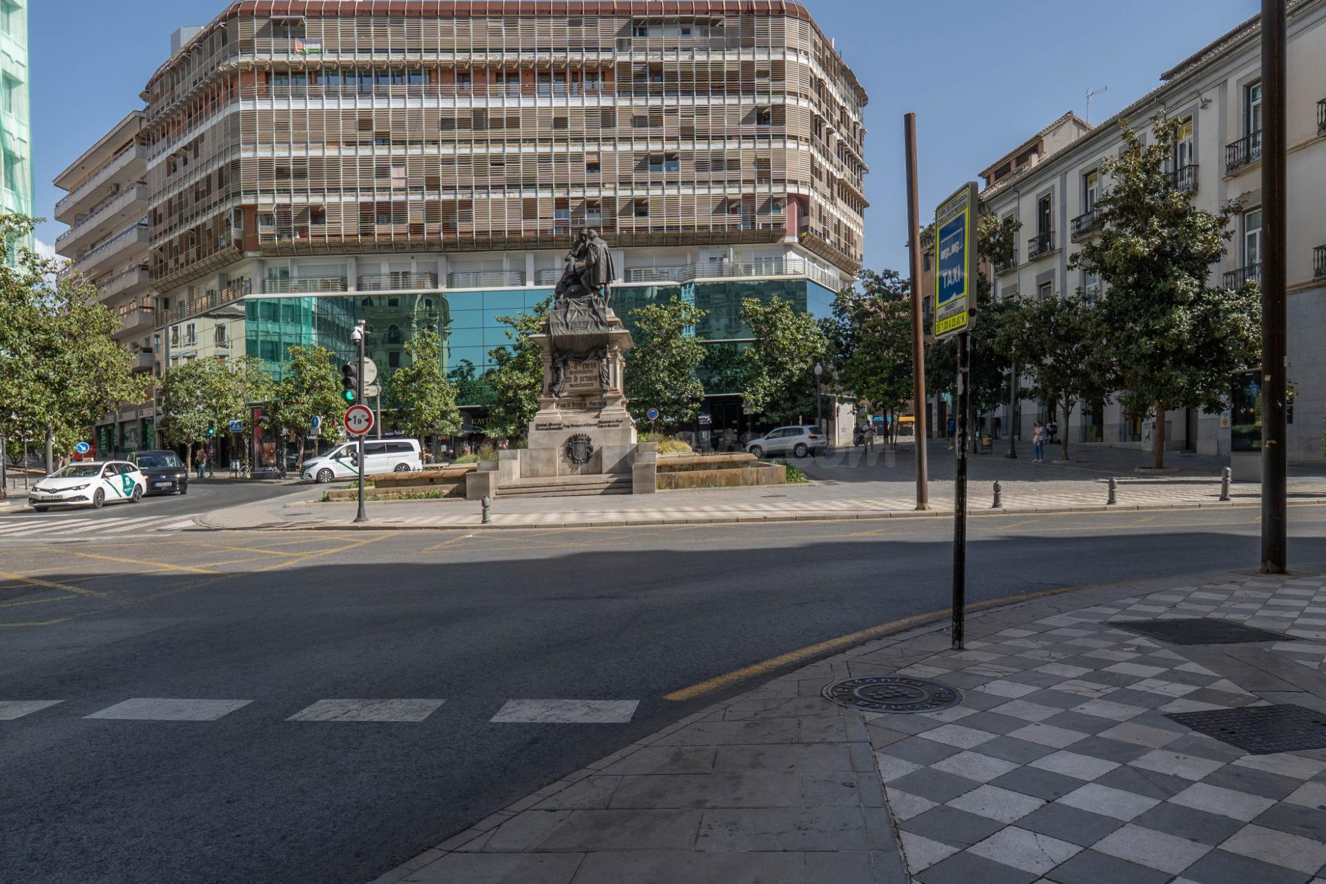 Oportunidad de Inversión: Plazas de Garaje en Gran Vía desde 24.900 €.