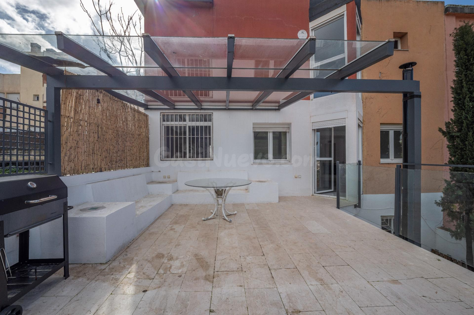 Exclusivo casa pareada en Urbanización El Serrallo