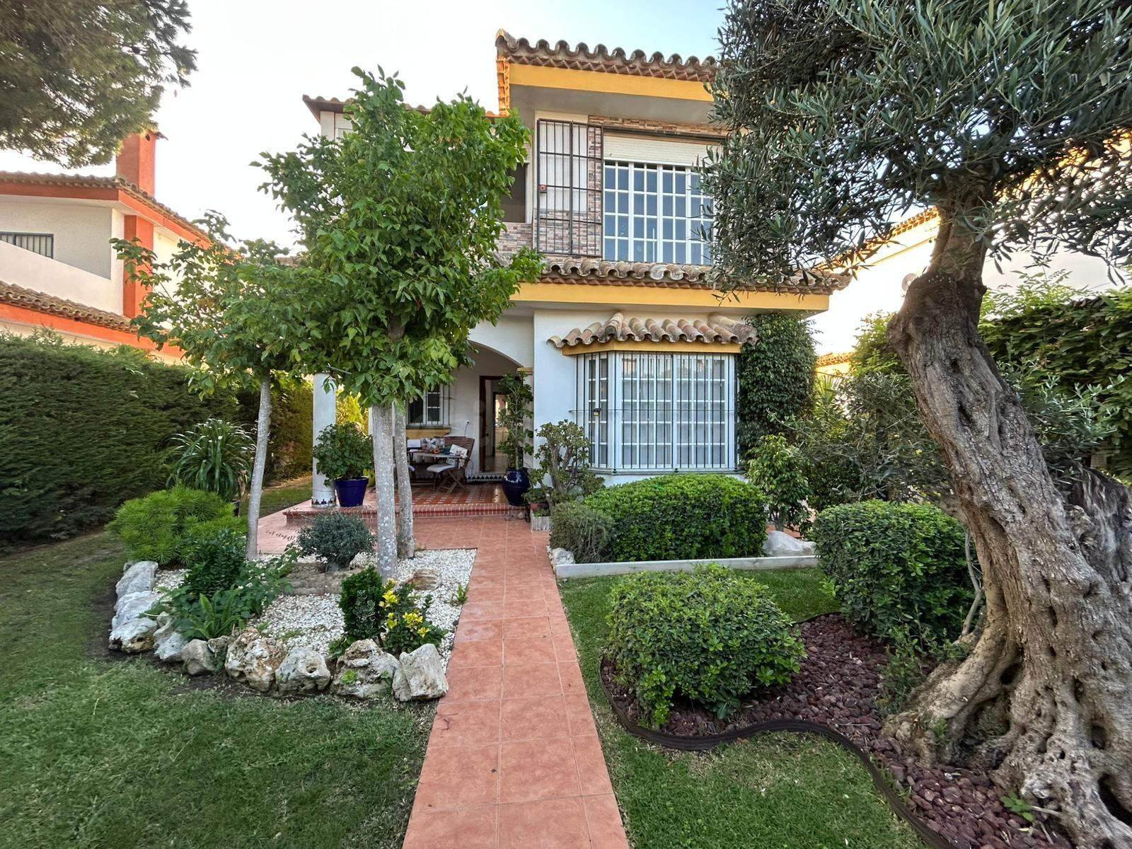 CHALET EN VENTA EN SANCTI-PETRI