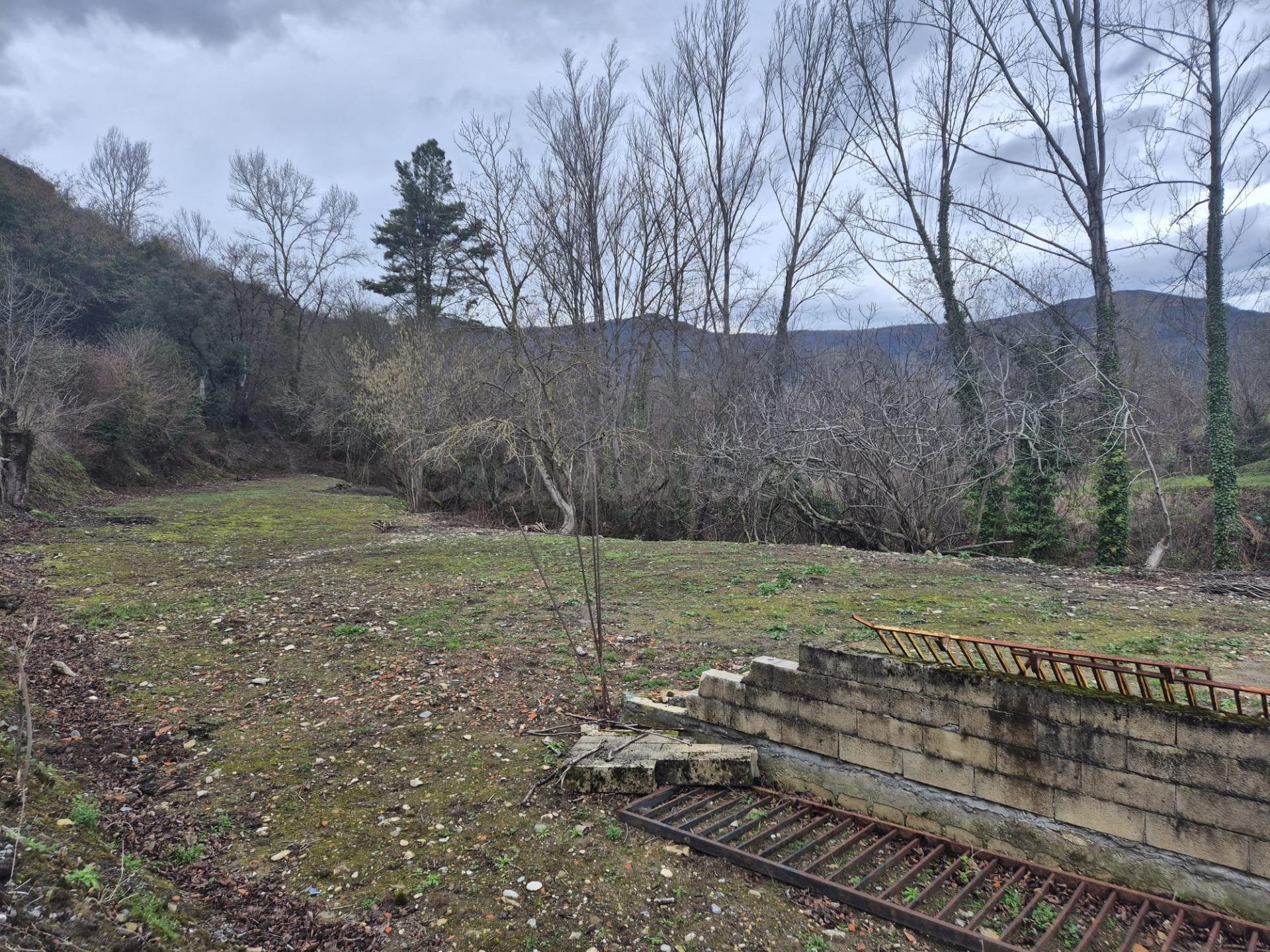 TERRENO EN VENTA EN EL VALLE DE MENA