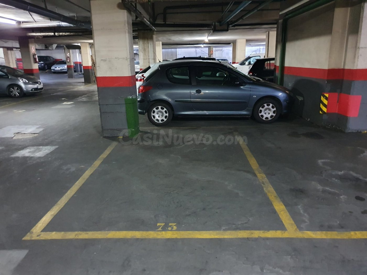 Plaza de parking de coche