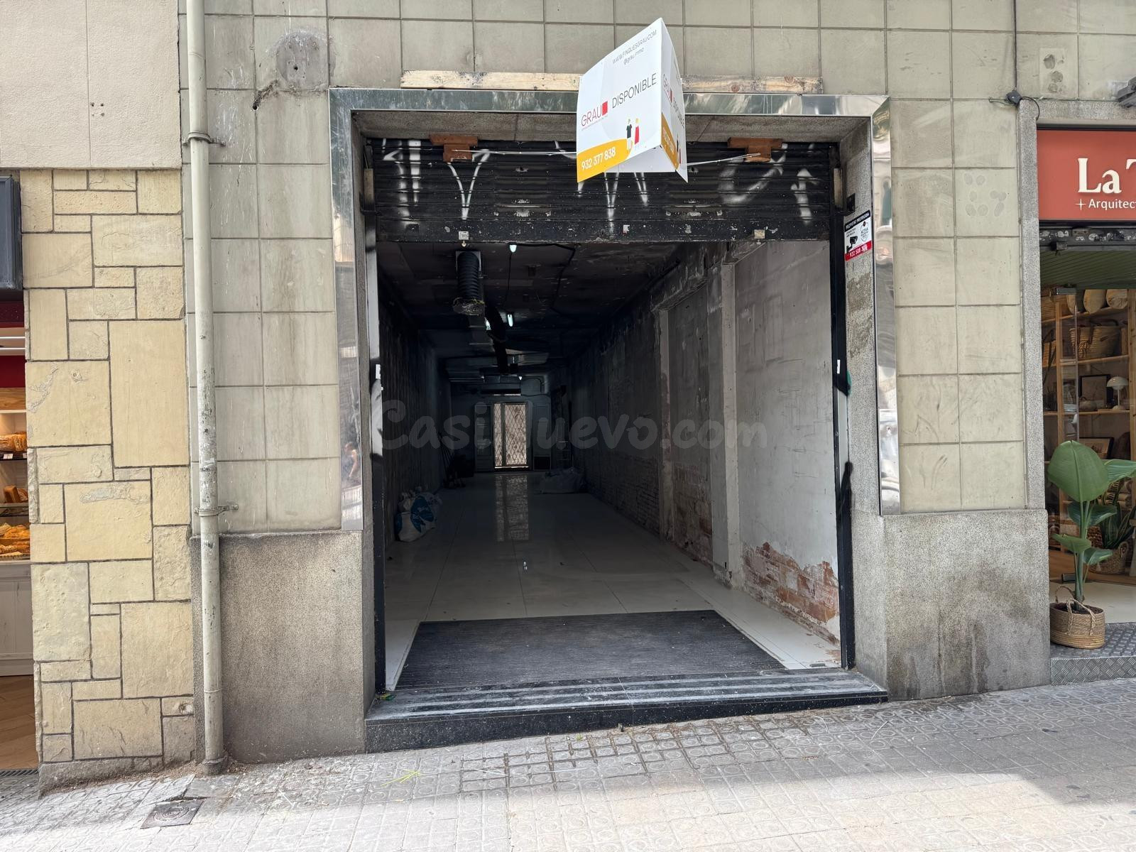 LOCAL COMERCIAL - C/ PADILLA (SAGRADA FAMILIA)