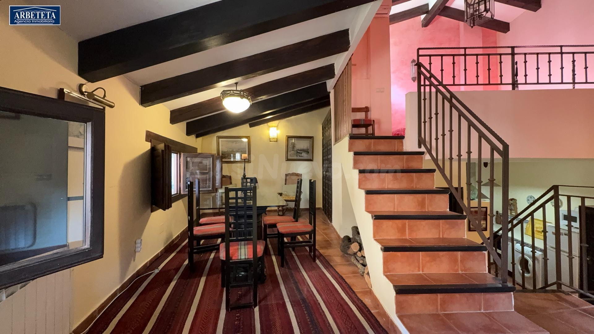 INMOBILIARIA ARBETETA VENDE CASA DE PUEBLO DE TRES DORMITORIOS EN PASTRANA