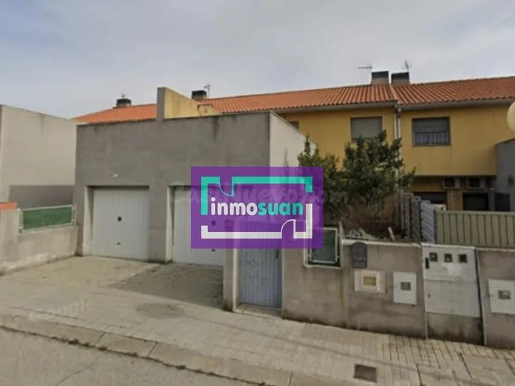 Chalet adosado, 4hab, 3 wc, garaje. Financiacion 100%