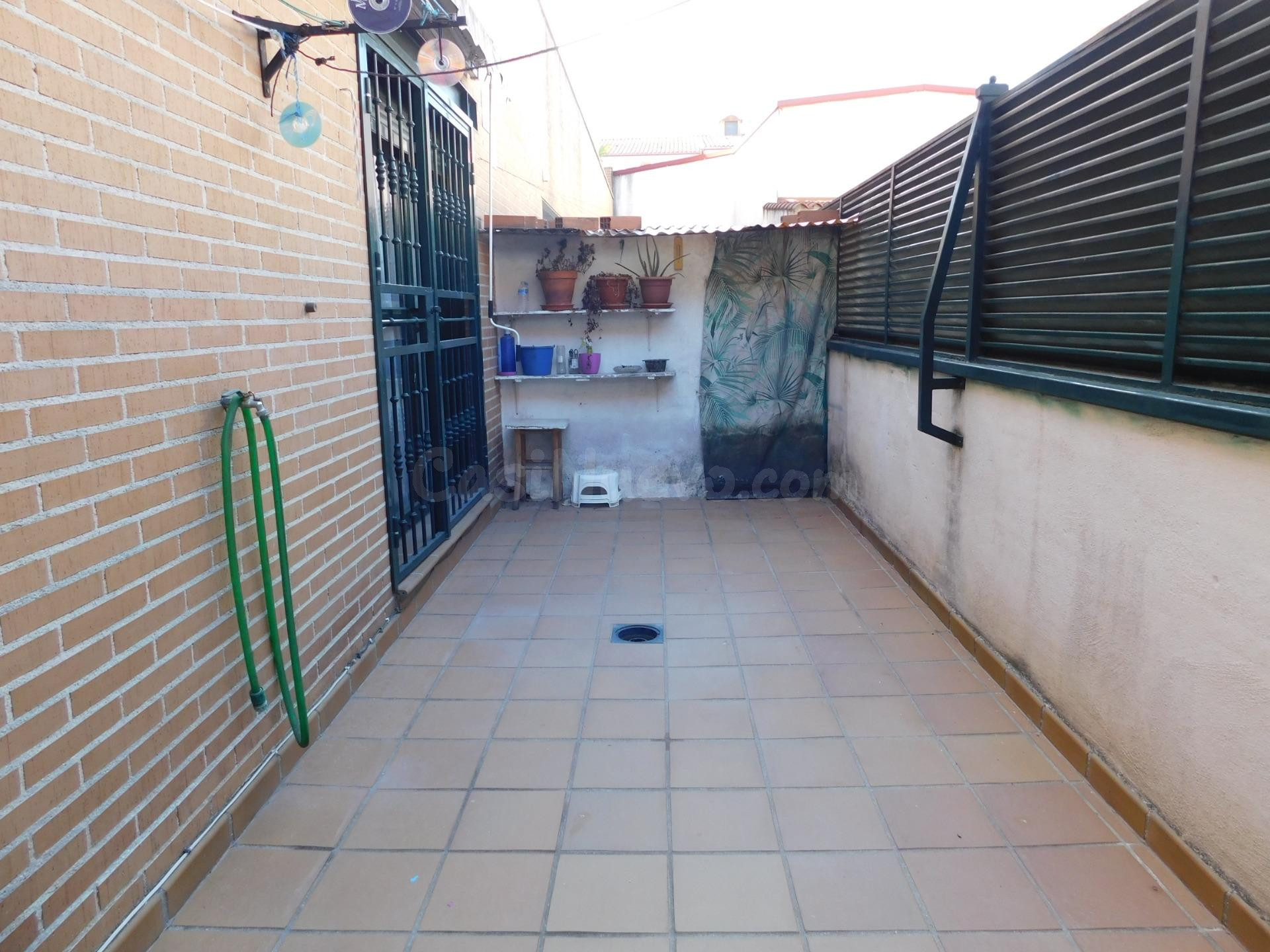 Piso en planta baja con 2 patios, 2 dormitorios y Garaje en el Centro de Illescas.